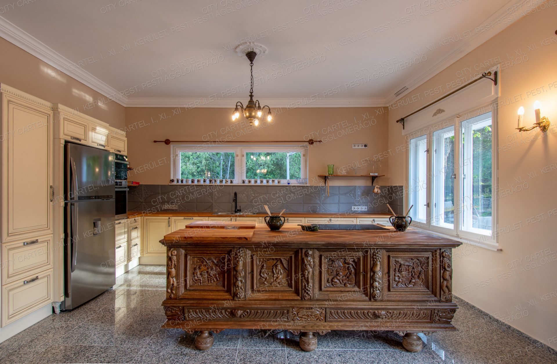 A fájl már létezik a célhelyen: import/kepek/vizjeles_4500740.jpg
For sale house Tahitótfalu  850 m<sup>2</sup> 4000 EUR