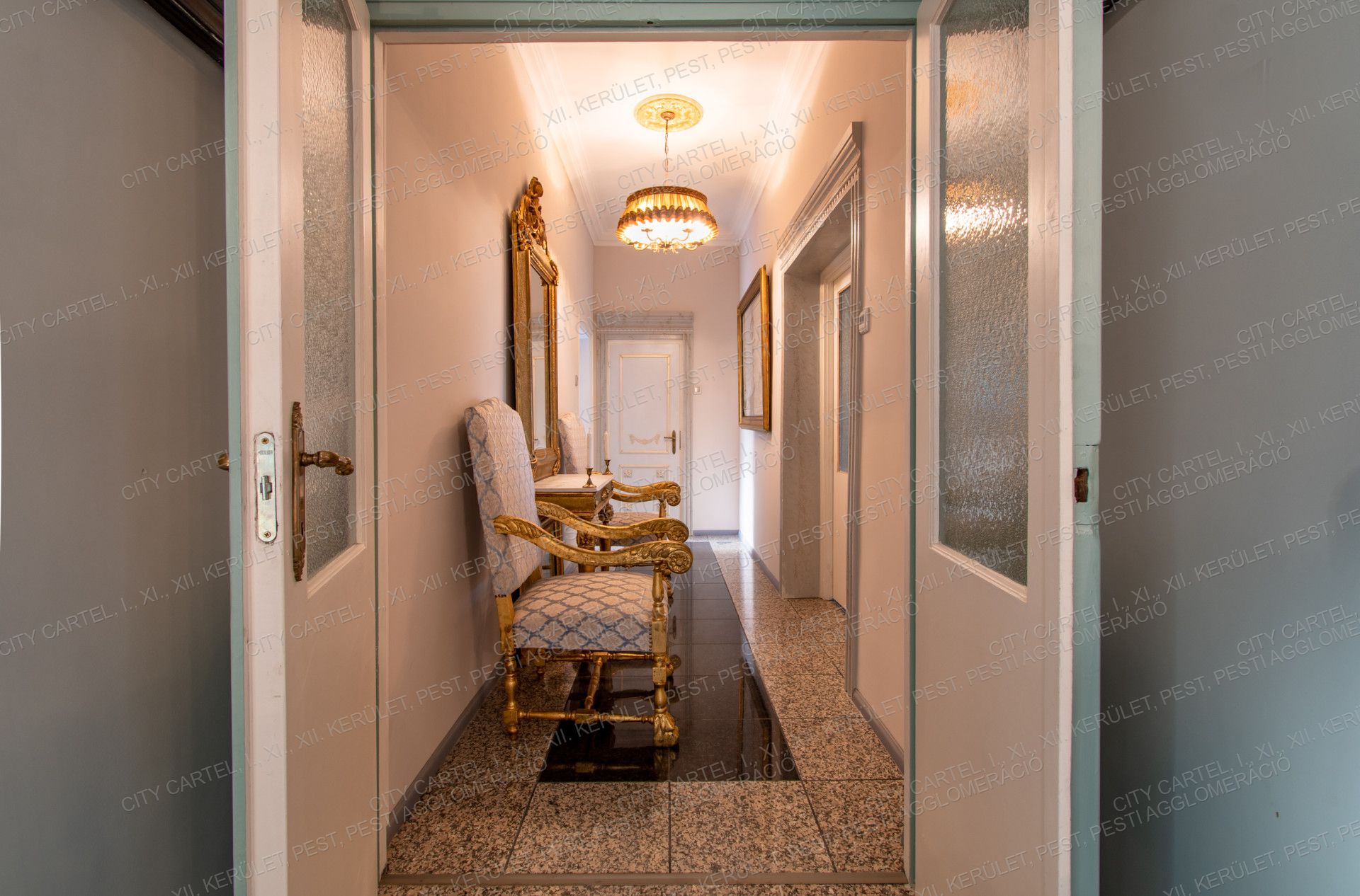 A fájl már létezik a célhelyen: import/kepek/vizjeles_4500779.jpg
For sale house Tahitótfalu  850 m<sup>2</sup> 4000 EUR