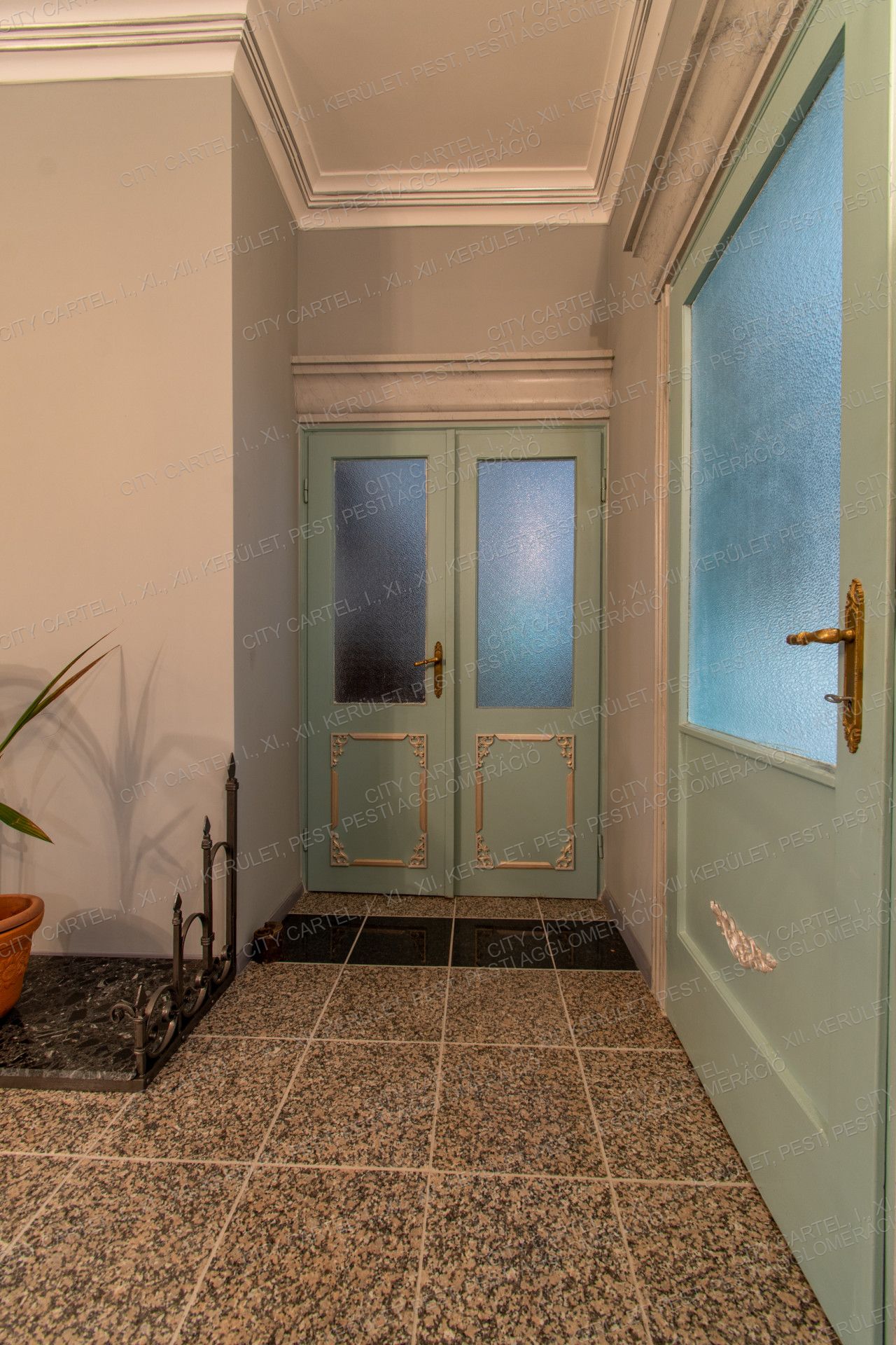 A fájl már létezik a célhelyen: import/kepek/vizjeles_4500824.jpg
For sale house Tahitótfalu  850 m<sup>2</sup> 4000 EUR