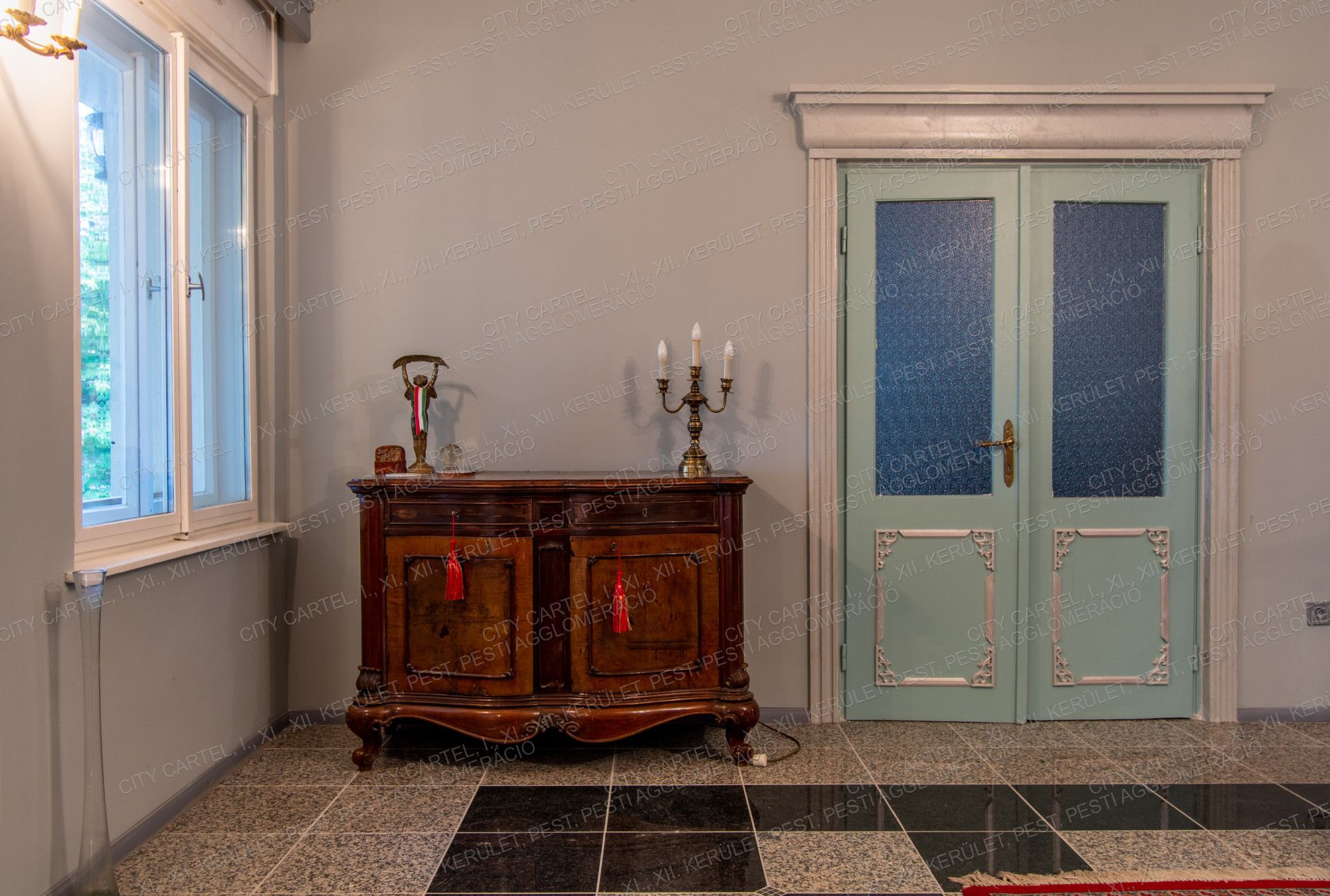 A fájl már létezik a célhelyen: import/kepek/vizjeles_4500826.jpg
For sale house Tahitótfalu  850 m<sup>2</sup> 4000 EUR