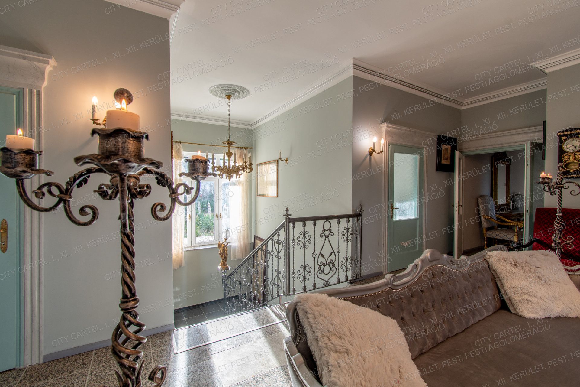 A fájl már létezik a célhelyen: import/kepek/vizjeles_4500863.jpg
For sale house Tahitótfalu  850 m<sup>2</sup> 1750000 EUR