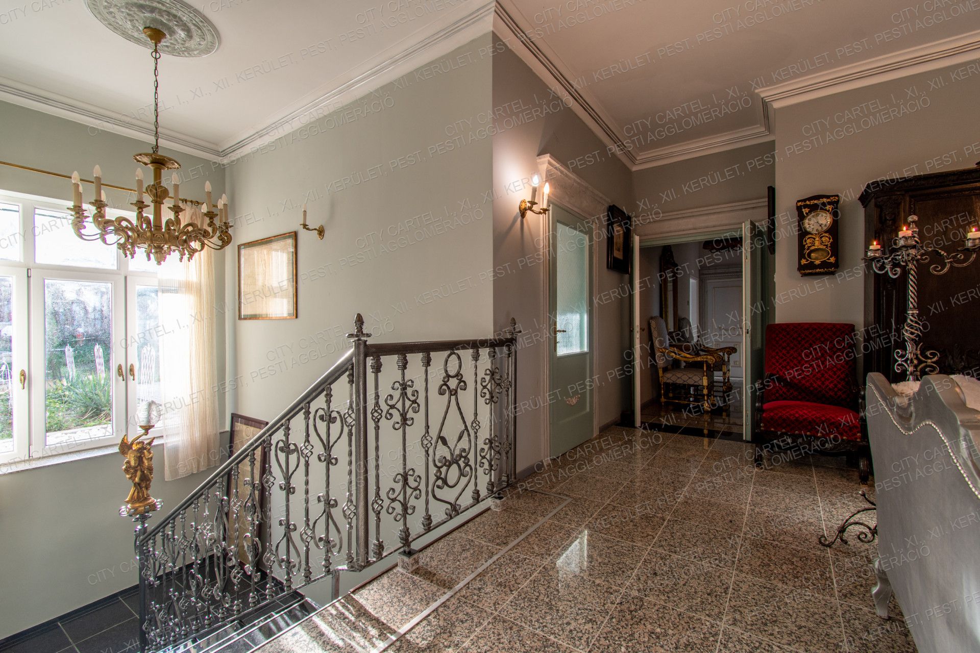 A fájl már létezik a célhelyen: import/kepek/vizjeles_4500877.jpg
For sale house Tahitótfalu  850 m<sup>2</sup> 1750000 EUR