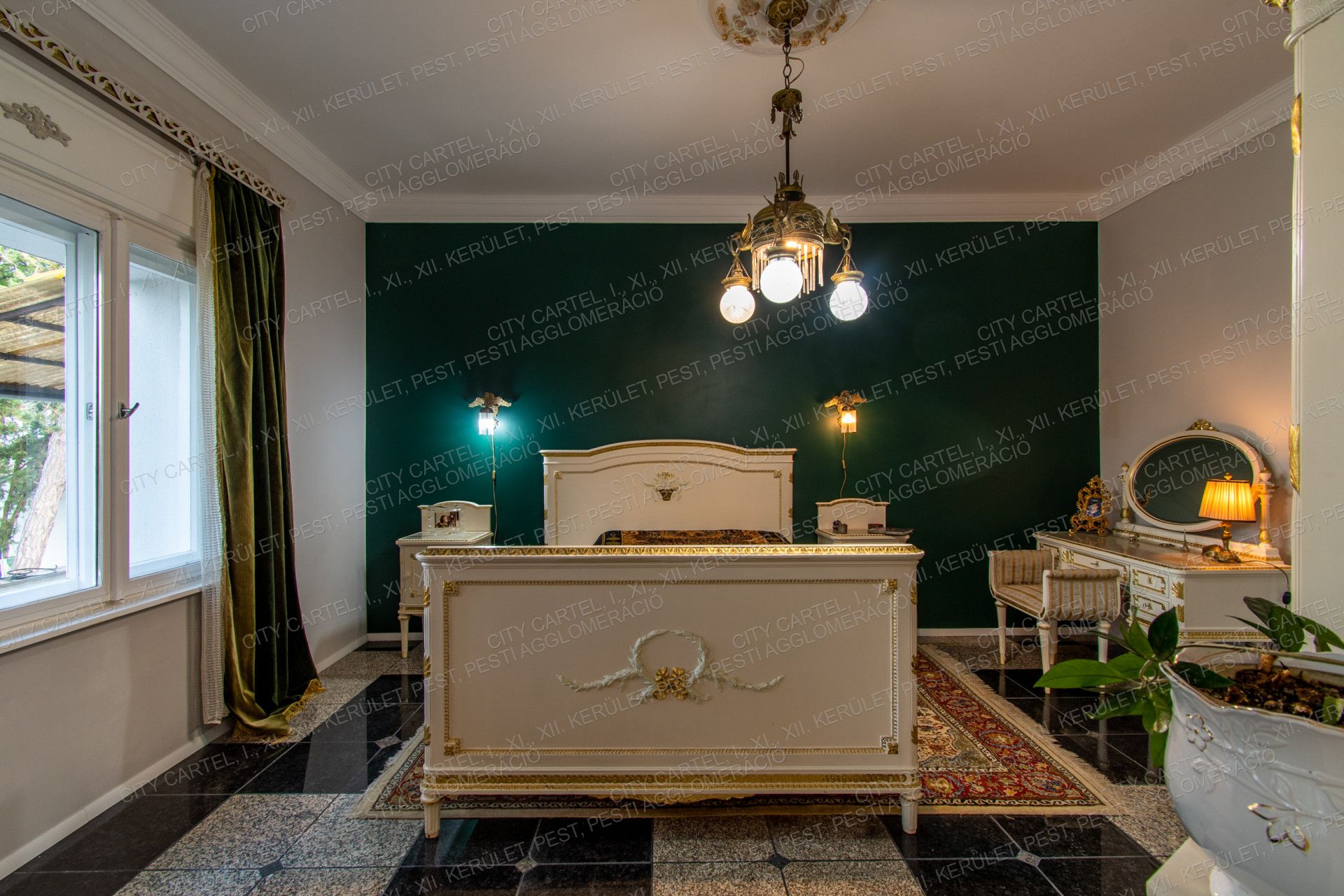 A fájl már létezik a célhelyen: import/kepek/vizjeles_4500901.jpg
For sale house Tahitótfalu  850 m<sup>2</sup> 1750000 EUR