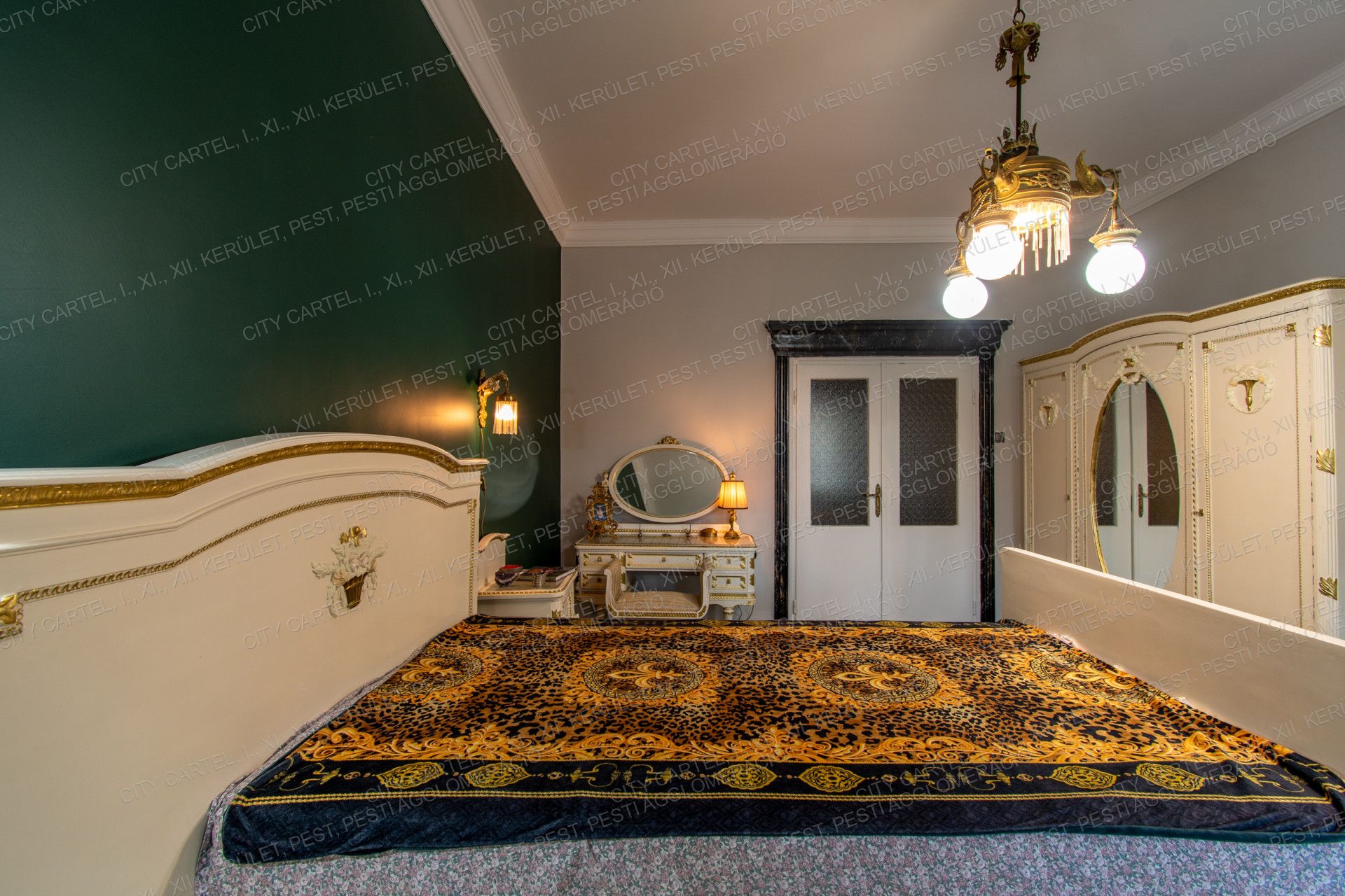 A fájl már létezik a célhelyen: import/kepek/vizjeles_4500903.jpg
For sale house Tahitótfalu  850 m<sup>2</sup> 1750000 EUR