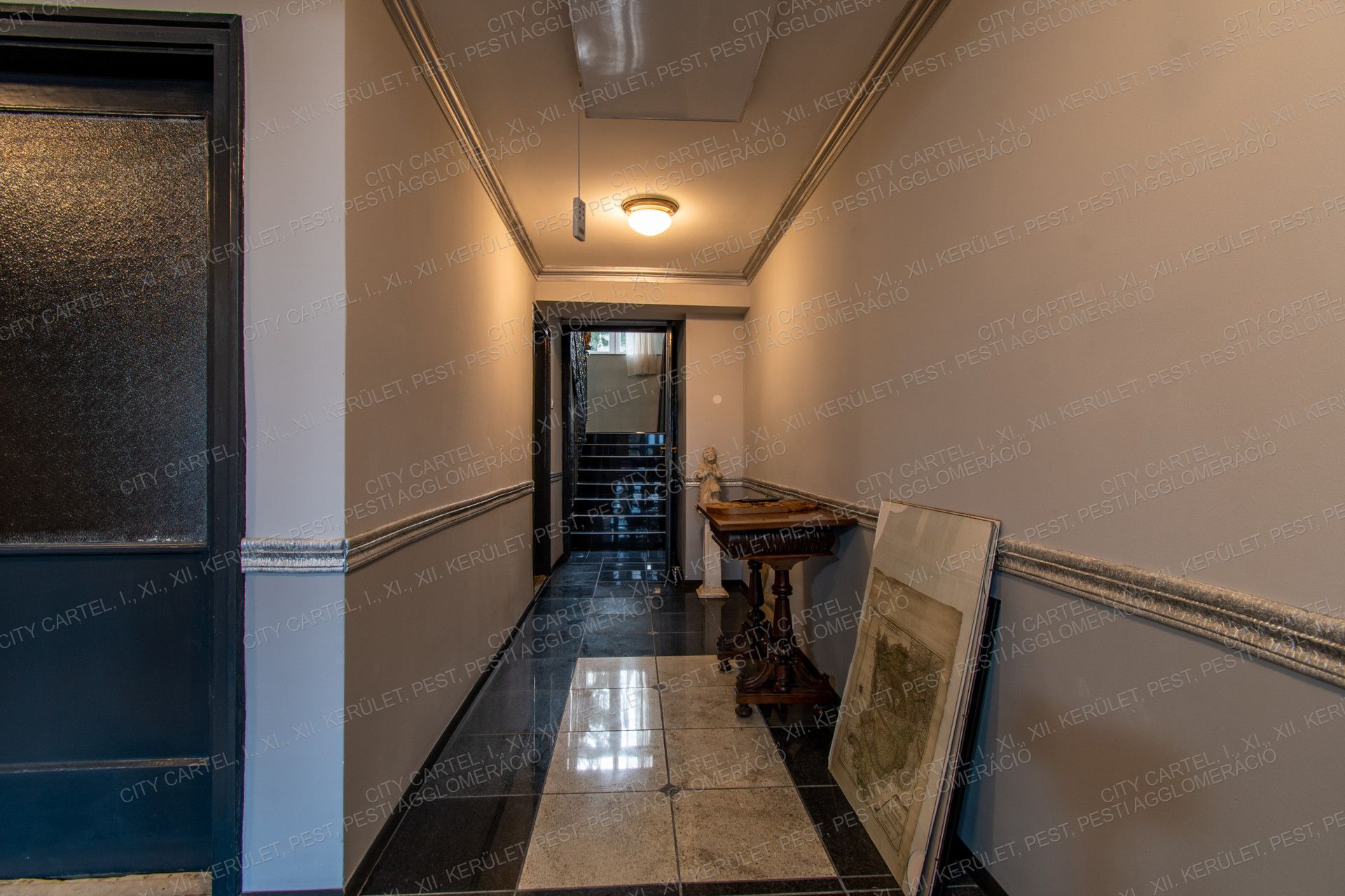 A fájl már létezik a célhelyen: import/kepek/vizjeles_4500912.jpg
For sale house Tahitótfalu  850 m<sup>2</sup> 1750000 EUR