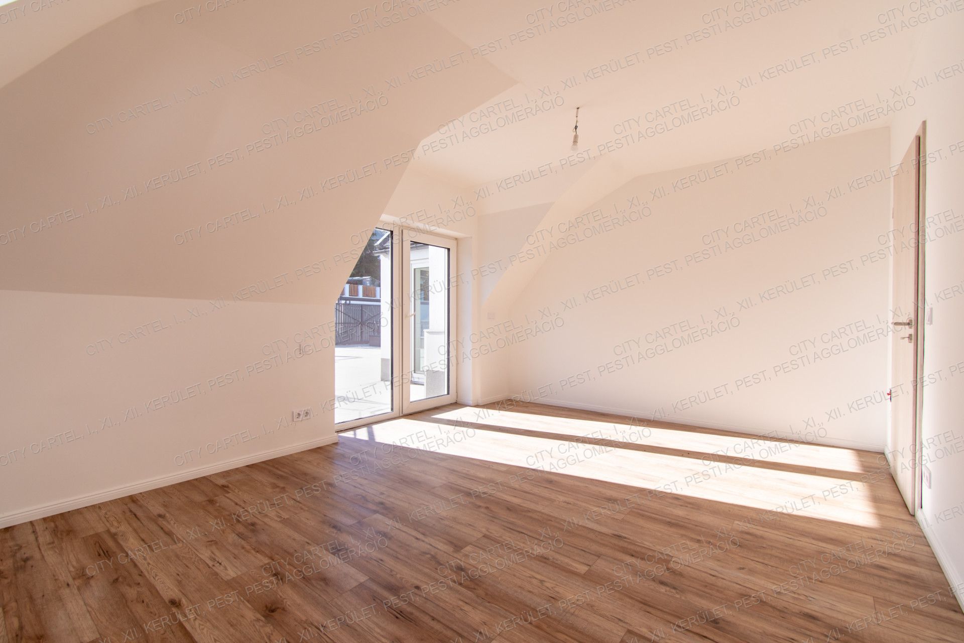 A fájl már létezik a célhelyen: import/kepek/vizjeles_4510143.jpg
For sale house Budapest, III. kerület  190 m<sup>2</sup> 360 millió Ft