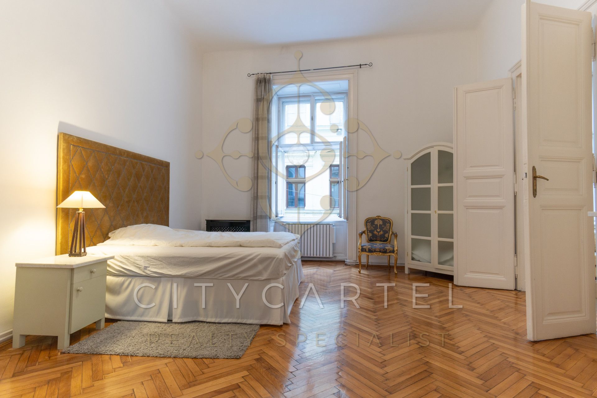 A fájl már létezik a célhelyen: import/kepek/vizjeles_4518178.jpg
Eladó Téglalakás Budapest, V. kerület  122 m<sup>2</sup> 1200 EUR