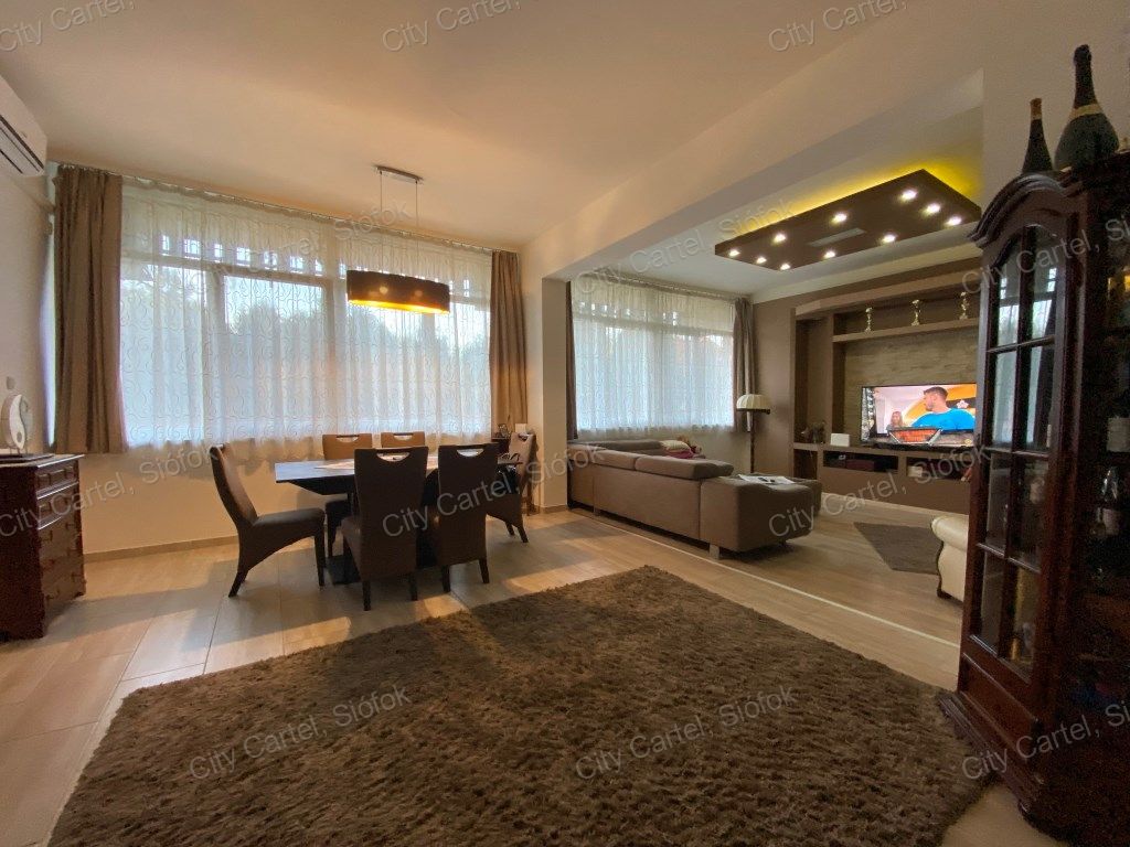 A fájl már létezik a célhelyen: import/kepek/vizjeles_4527578.jpg
For sale Hotel, guesthouse Balatonberény  400 m<sup>2</sup> 299 millió Ft