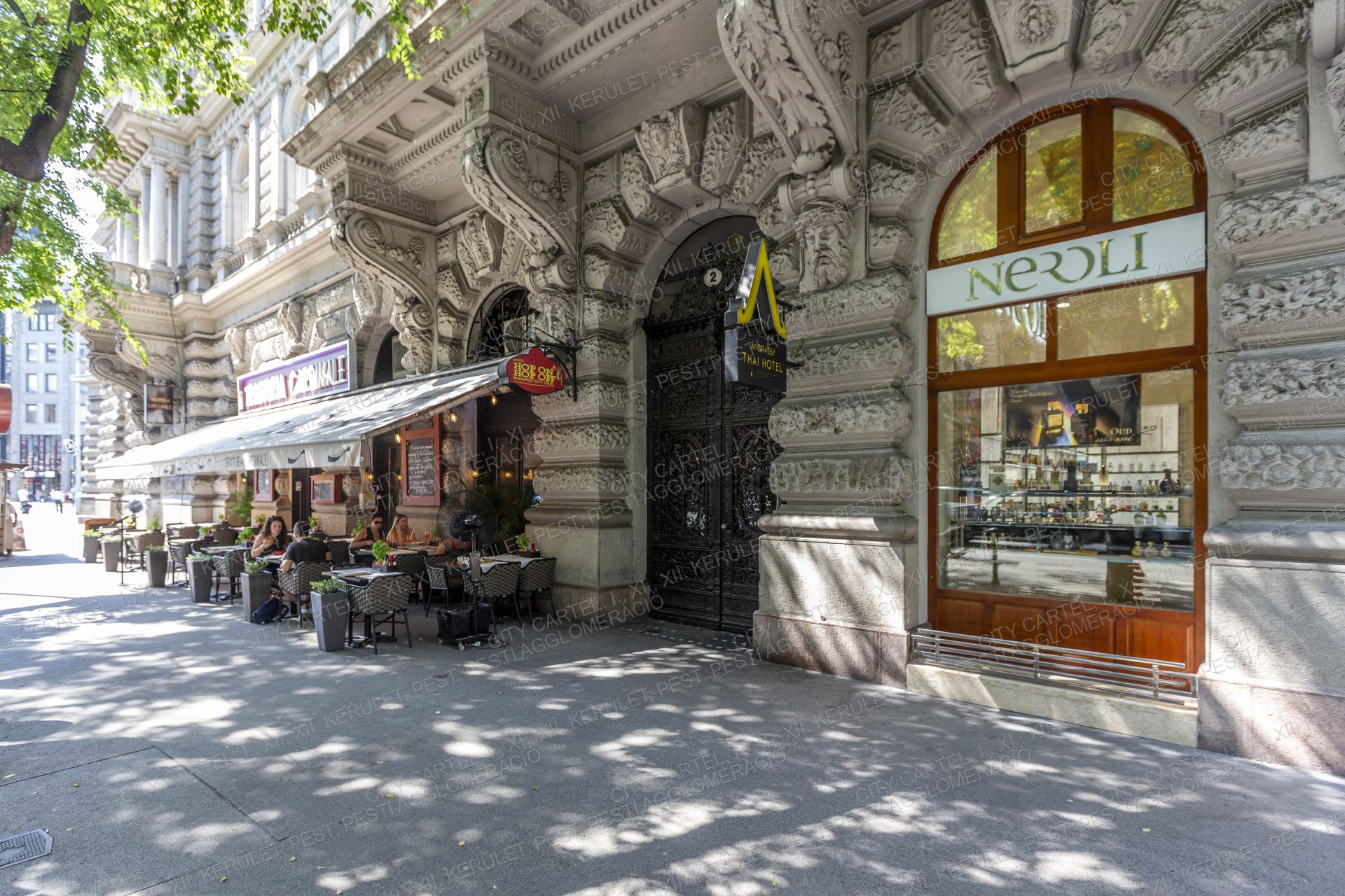 A fájl már létezik a célhelyen: import/kepek/vizjeles_4530631.jpg
Eladó Téglalakás Budapest, VI. kerület  186 m<sup>2</sup> 5000 EUR