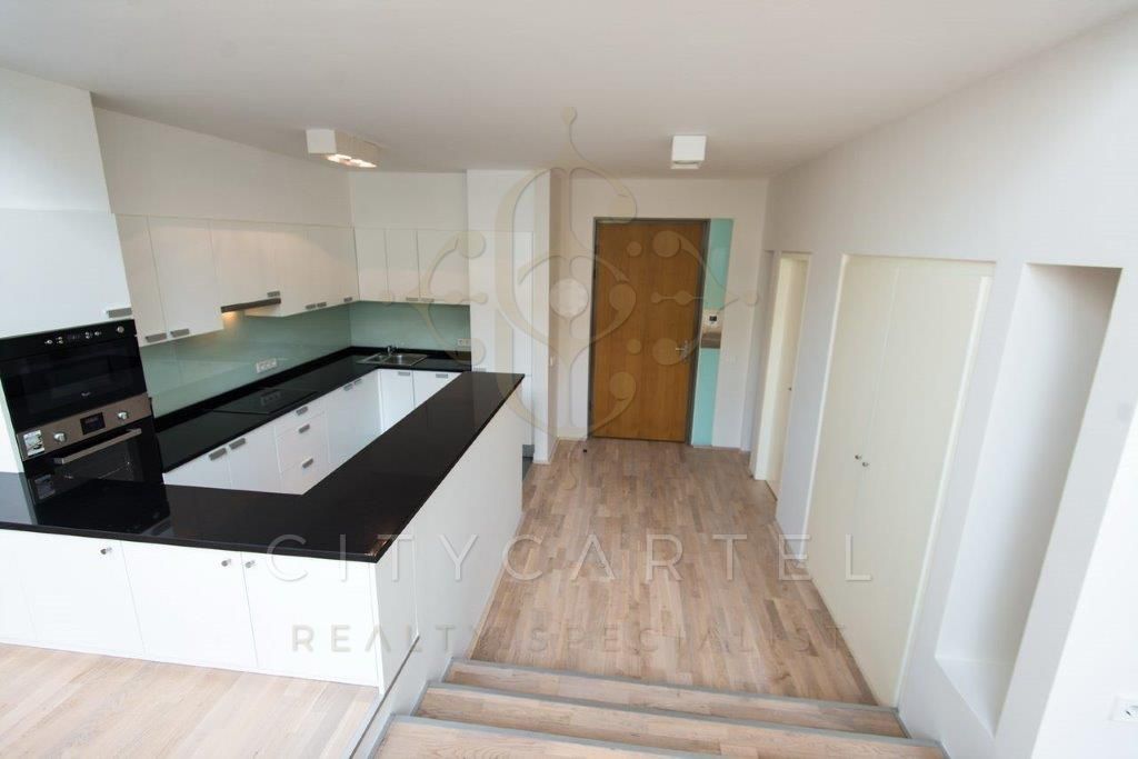 A fájl már létezik a célhelyen: import/kepek/vizjeles_4549176.jpg
Eladó Téglalakás Budapest, V. kerület  159 m<sup>2</sup> 995000 EUR