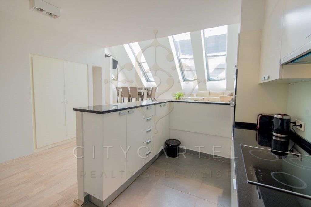 A fájl már létezik a célhelyen: import/kepek/vizjeles_4549178.jpg
Eladó Téglalakás Budapest, V. kerület  159 m<sup>2</sup> 995000 EUR