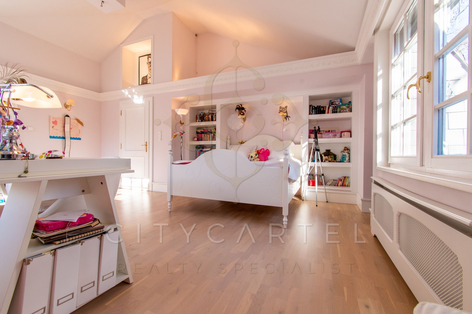 A fájl már létezik a célhelyen: import/kepek/vizjeles_4570282.jpg
For sale house Budapest, II. kerület  510 m<sup>2</sup> 2800000 EUR