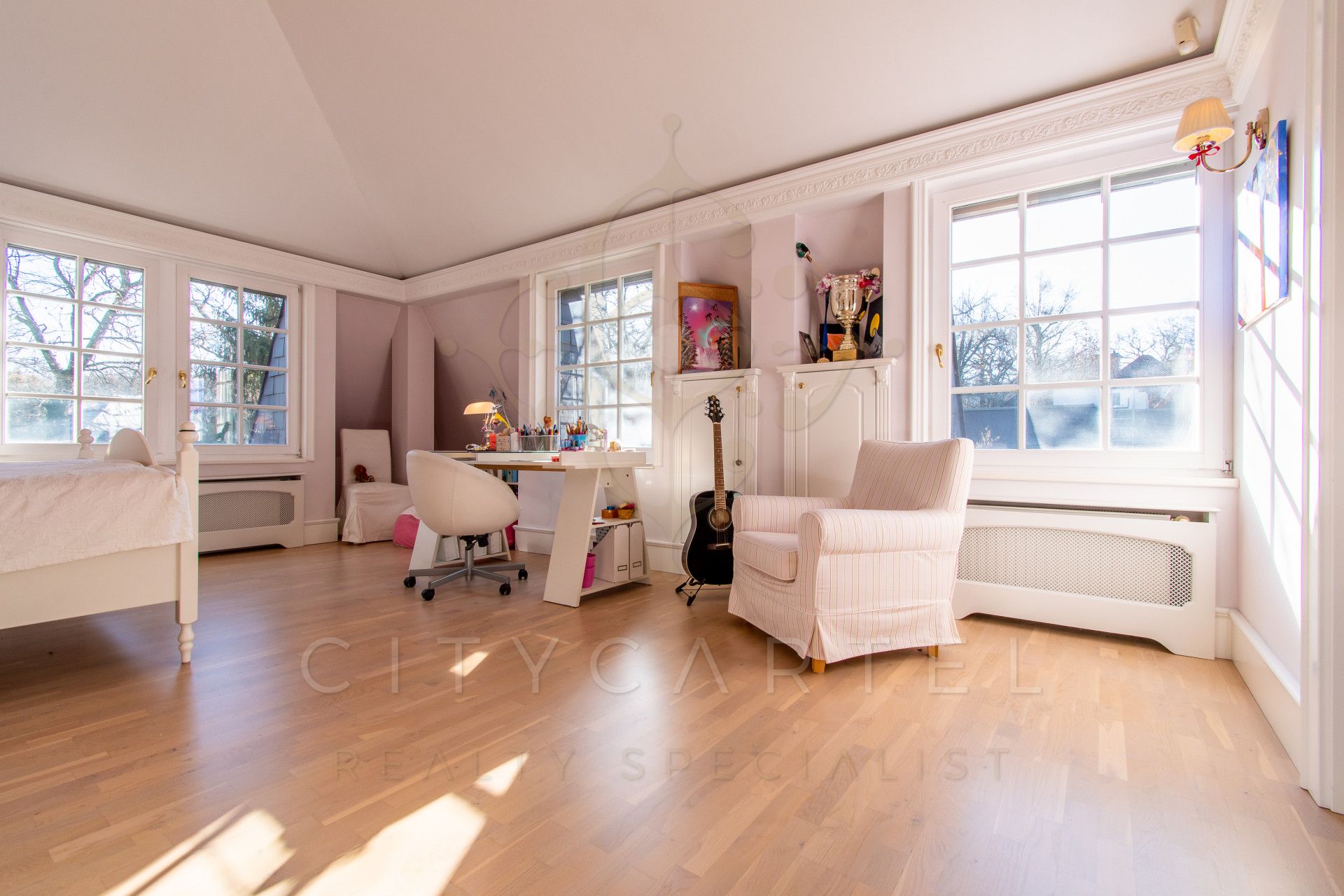 A fájl már létezik a célhelyen: import/kepek/vizjeles_4570285.jpg
For sale house Budapest, II. kerület  510 m<sup>2</sup> 2800000 EUR