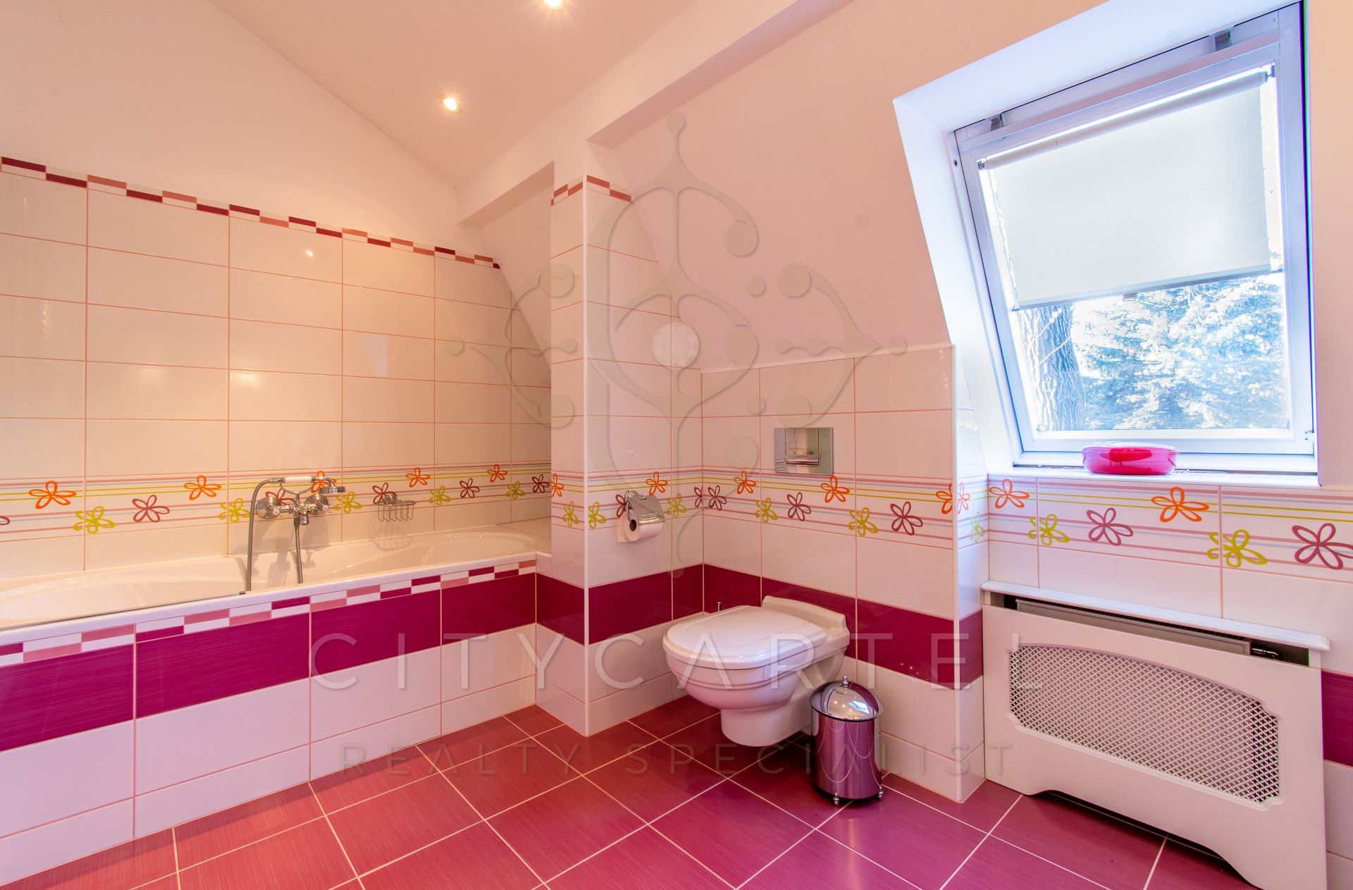 A fájl már létezik a célhelyen: import/kepek/vizjeles_4570303.jpg
For sale house Budapest, II. kerület  510 m<sup>2</sup> 2800000 EUR