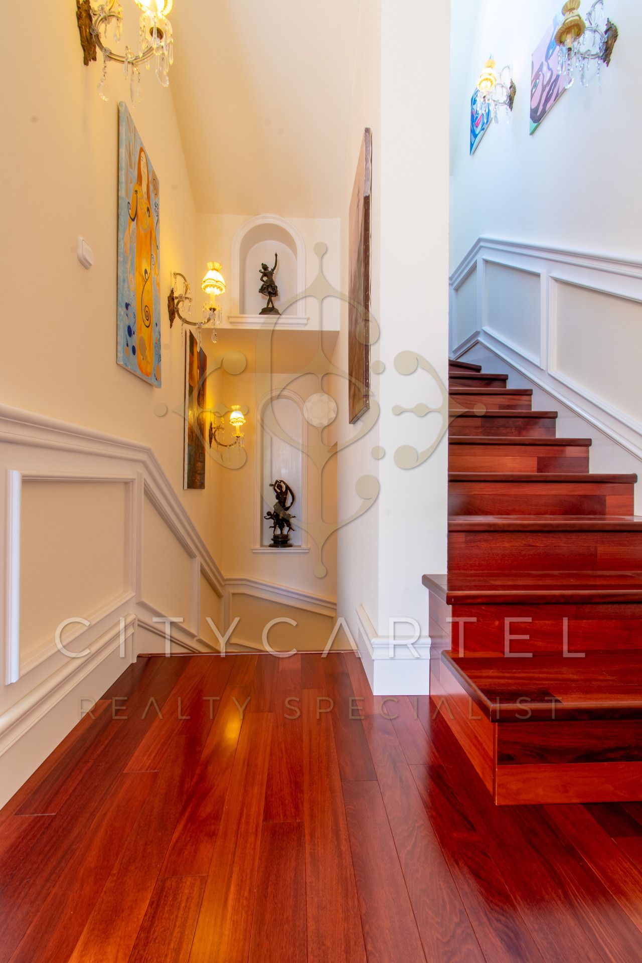 A fájl már létezik a célhelyen: import/kepek/vizjeles_4570312.jpg
For sale house Budapest, II. kerület  510 m<sup>2</sup> 2800000 EUR