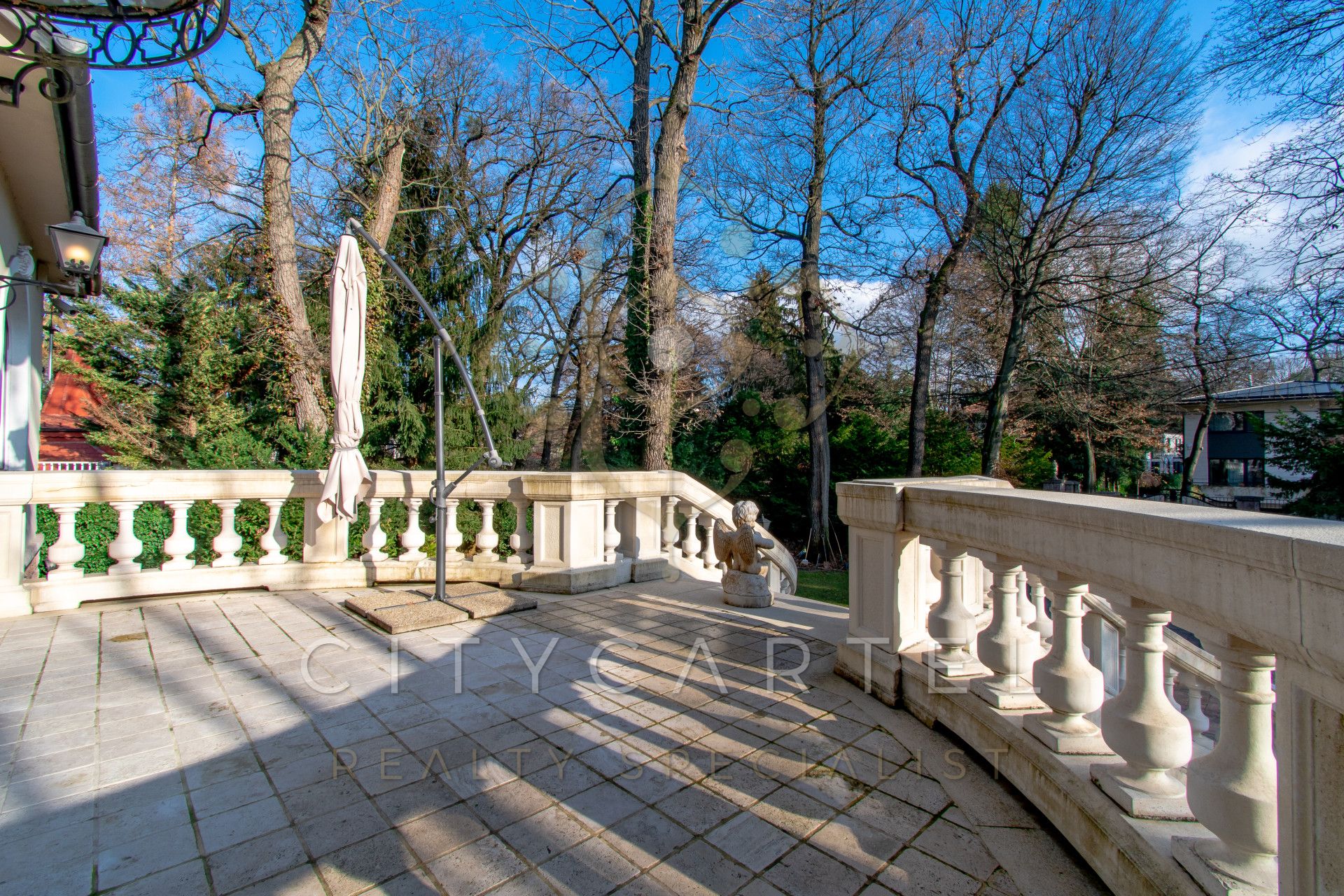 A fájl már létezik a célhelyen: import/kepek/vizjeles_4570406.jpg
For sale house Budapest, II. kerület  510 m<sup>2</sup> 2800000 EUR
