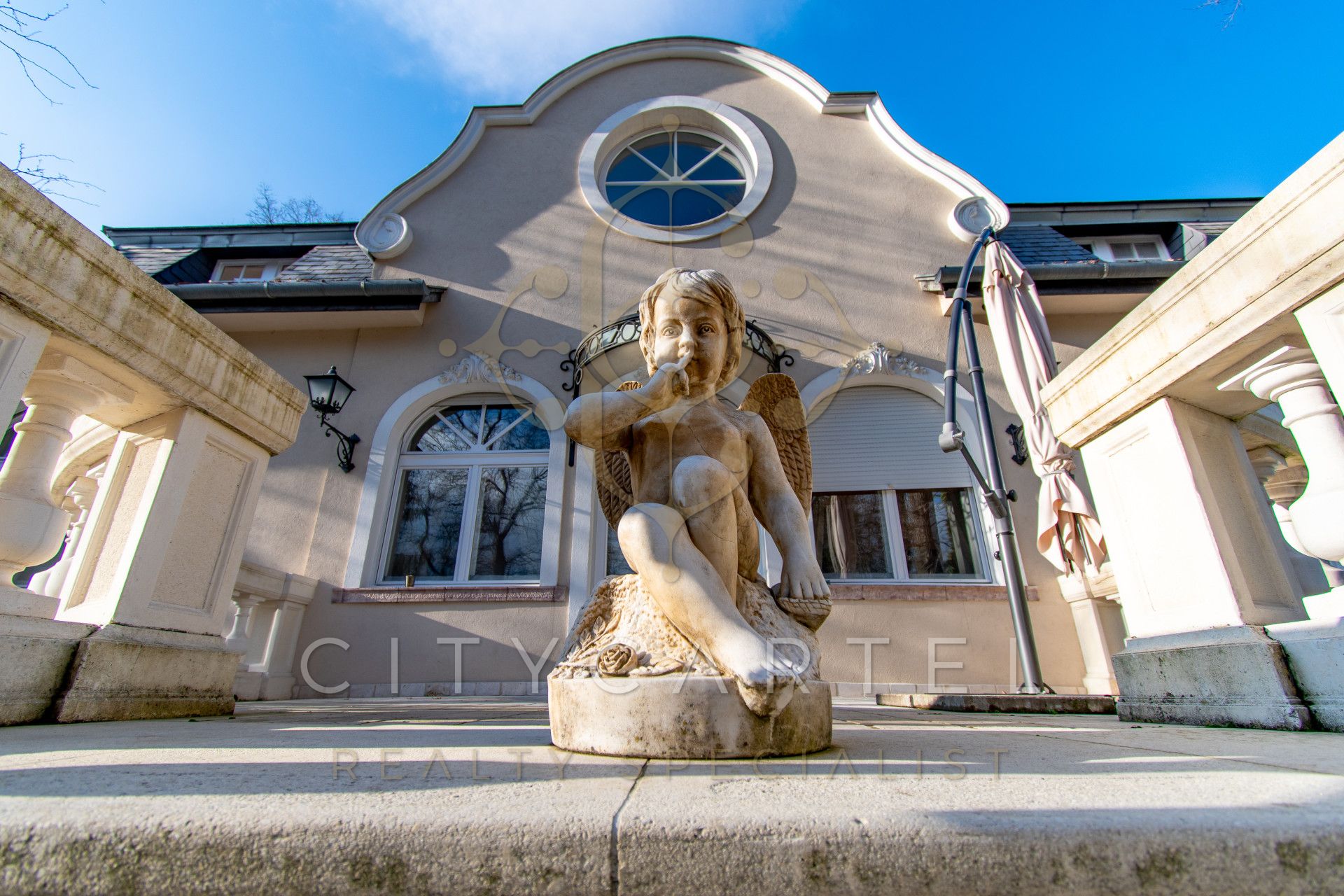 A fájl már létezik a célhelyen: import/kepek/vizjeles_4570409.jpg
For sale house Budapest, II. kerület  510 m<sup>2</sup> 2800000 EUR