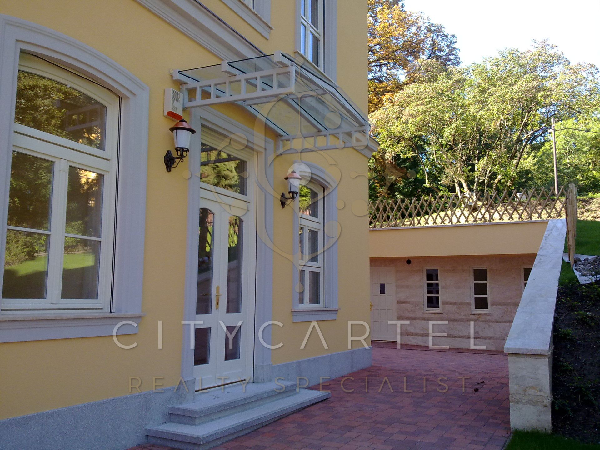 A fájl már létezik a célhelyen: import/kepek/vizjeles_4576509.jpg
For sale house Budapest, XII. kerület  1159 m<sup>2</sup> 2147.483647 millió Ft