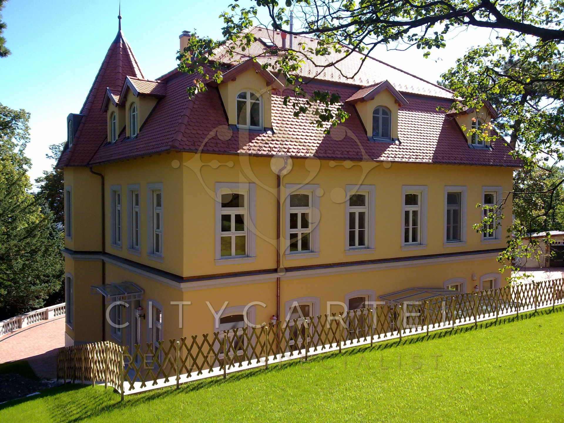 A fájl már létezik a célhelyen: import/kepek/vizjeles_4576560.jpg
For sale house Budapest, XII. kerület  1159 m<sup>2</sup> 2147.483647 millió Ft
