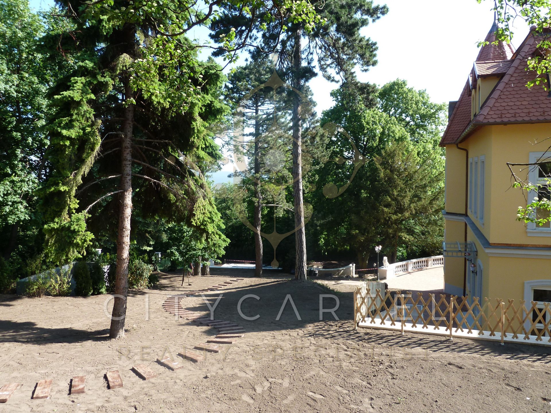 A fájl már létezik a célhelyen: import/kepek/vizjeles_4576595.jpg
For sale house Budapest, XII. kerület  1159 m<sup>2</sup> 2147.483647 millió Ft