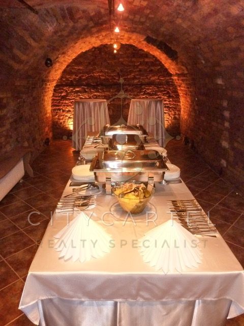 A fájl már létezik a célhelyen: import/kepek/vizjeles_4581598.jpg
For sale Villa, castle, mansion Budapest, XII. kerület  400 m<sup>2</sup> 4500000 EUR