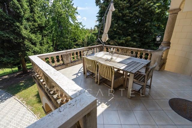 A fájl már létezik a célhelyen: import/kepek/vizjeles_4581606.jpg
For sale Villa, castle, mansion Budapest, XII. kerület  400 m<sup>2</sup> 4500000 EUR