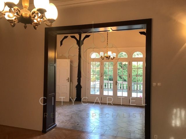A fájl már létezik a célhelyen: import/kepek/vizjeles_4581612.jpg
For sale Villa, castle, mansion Budapest, XII. kerület  400 m<sup>2</sup> 4500000 EUR
