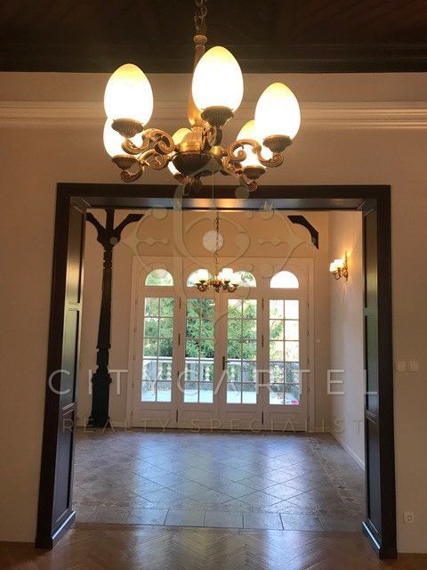 A fájl már létezik a célhelyen: import/kepek/vizjeles_4581614.jpg
For sale Villa, castle, mansion Budapest, XII. kerület  400 m<sup>2</sup> 4500000 EUR
