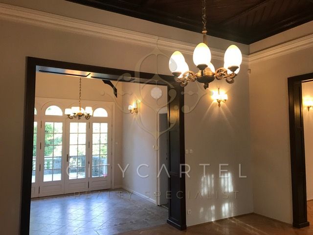 A fájl már létezik a célhelyen: import/kepek/vizjeles_4581615.jpg
For sale Villa, castle, mansion Budapest, XII. kerület  400 m<sup>2</sup> 4500000 EUR