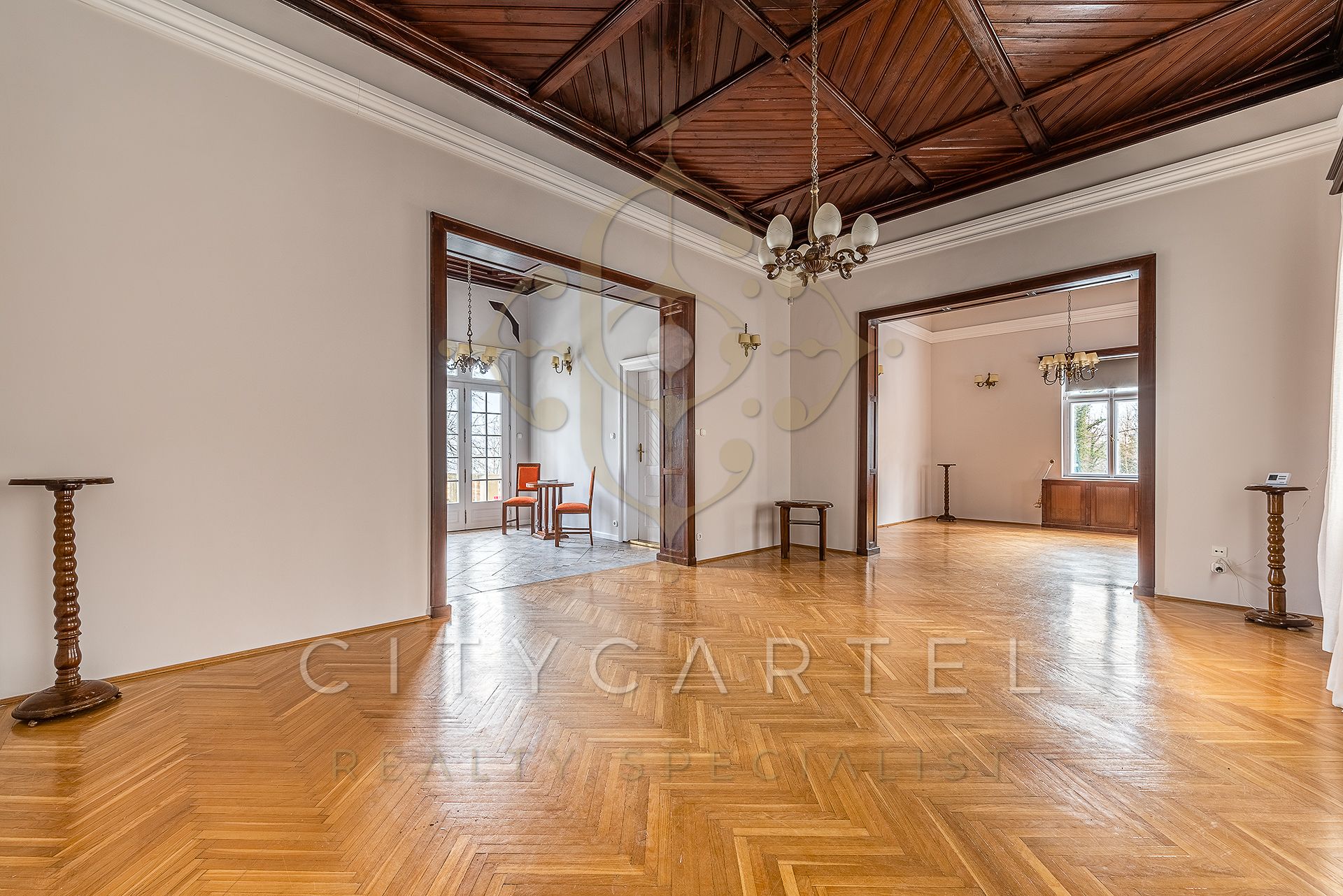 A fájl már létezik a célhelyen: import/kepek/vizjeles_4581629.jpg
For sale Villa, castle, mansion Budapest, XII. kerület  400 m<sup>2</sup> 4500000 EUR