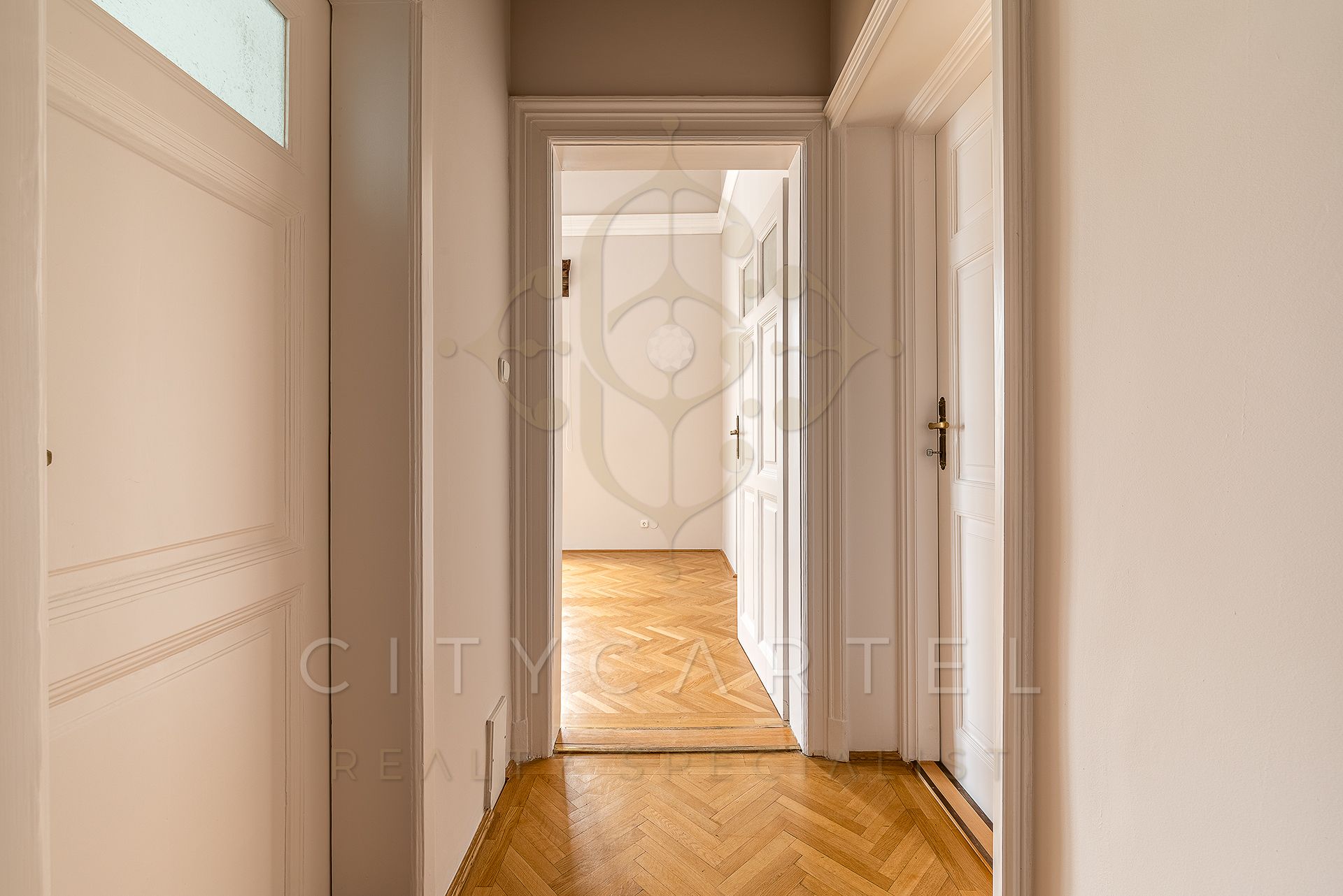 A fájl már létezik a célhelyen: import/kepek/vizjeles_4581634.jpg
For sale Villa, castle, mansion Budapest, XII. kerület  400 m<sup>2</sup> 4500000 EUR