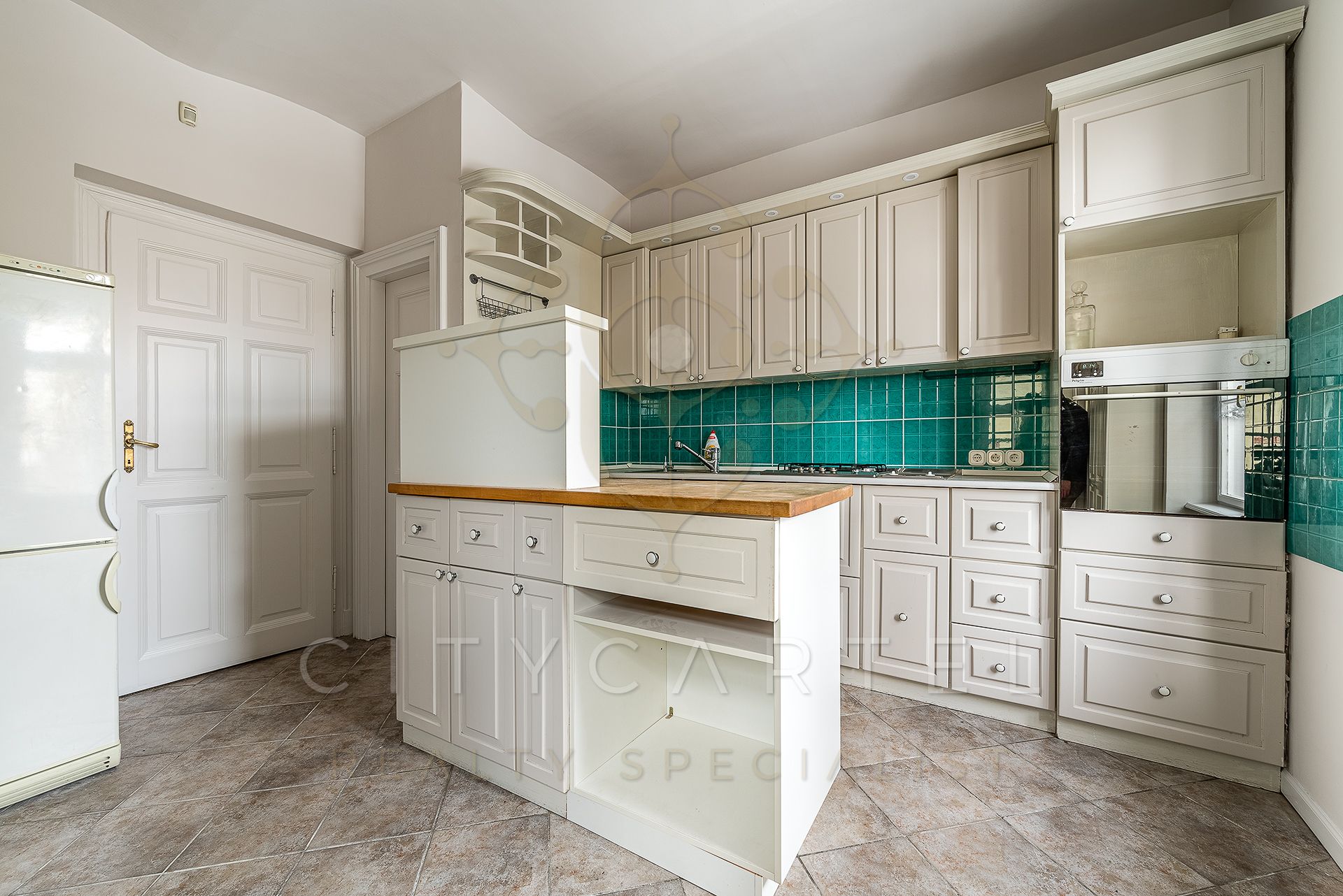 A fájl már létezik a célhelyen: import/kepek/vizjeles_4581644.jpg
For sale Villa, castle, mansion Budapest, XII. kerület  400 m<sup>2</sup> 4500000 EUR