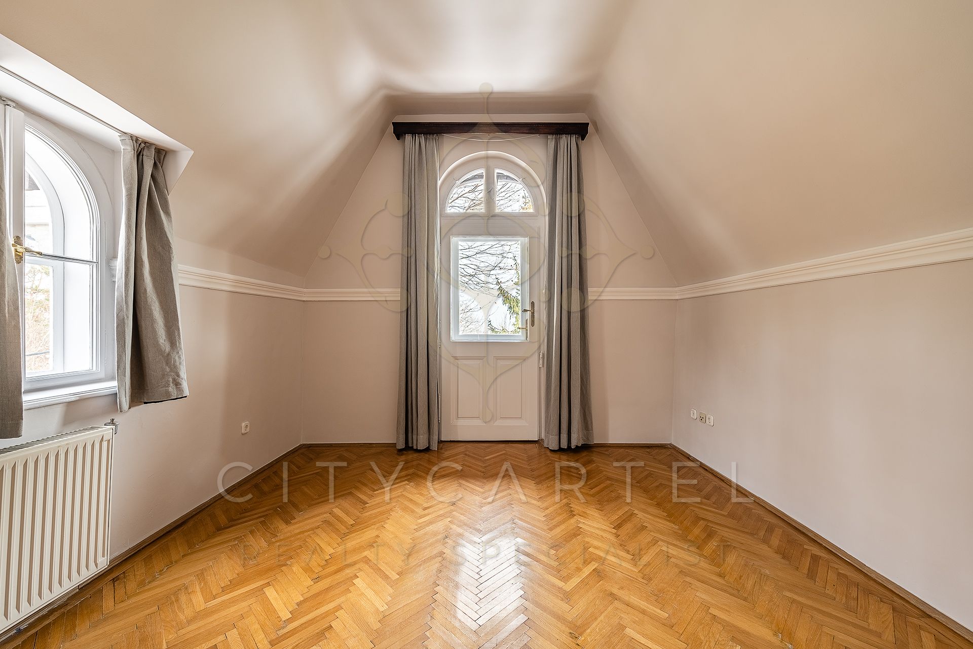 A fájl már létezik a célhelyen: import/kepek/vizjeles_4581646.jpg
For sale Villa, castle, mansion Budapest, XII. kerület  400 m<sup>2</sup> 4500000 EUR