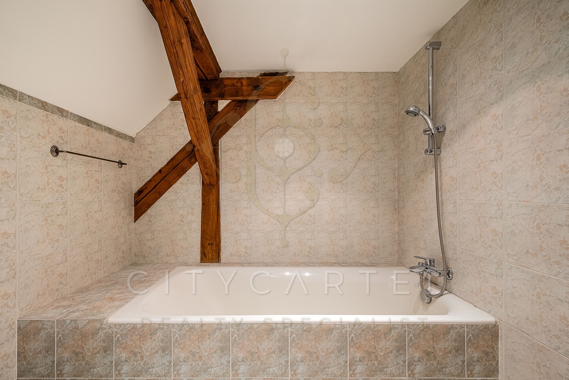 A fájl már létezik a célhelyen: import/kepek/vizjeles_4581653.jpg
For sale Villa, castle, mansion Budapest, XII. kerület  400 m<sup>2</sup> 4500000 EUR