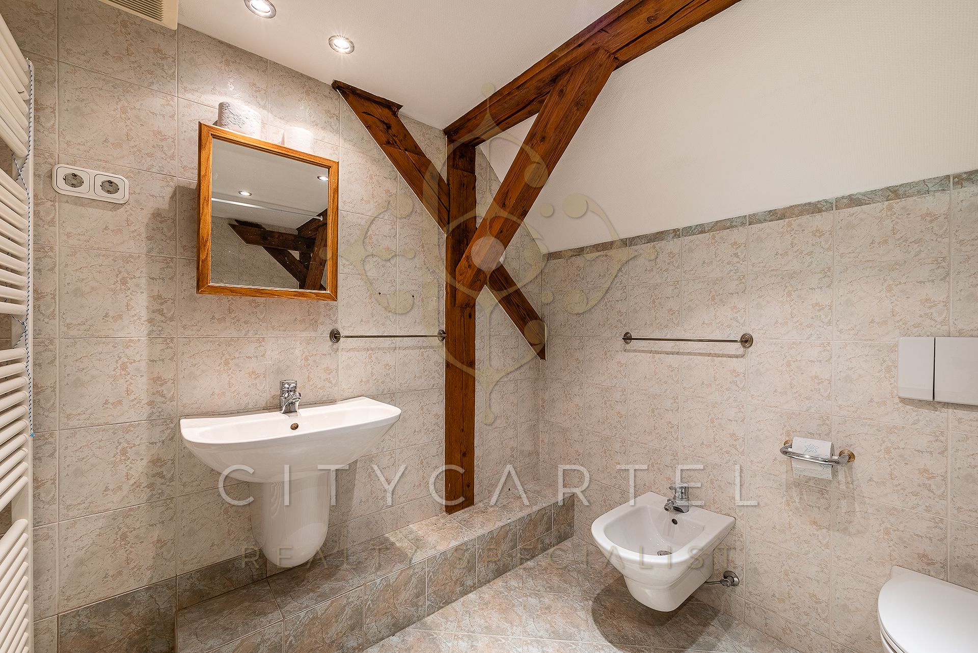 A fájl már létezik a célhelyen: import/kepek/vizjeles_4581656.jpg
For sale Villa, castle, mansion Budapest, XII. kerület  400 m<sup>2</sup> 4500000 EUR