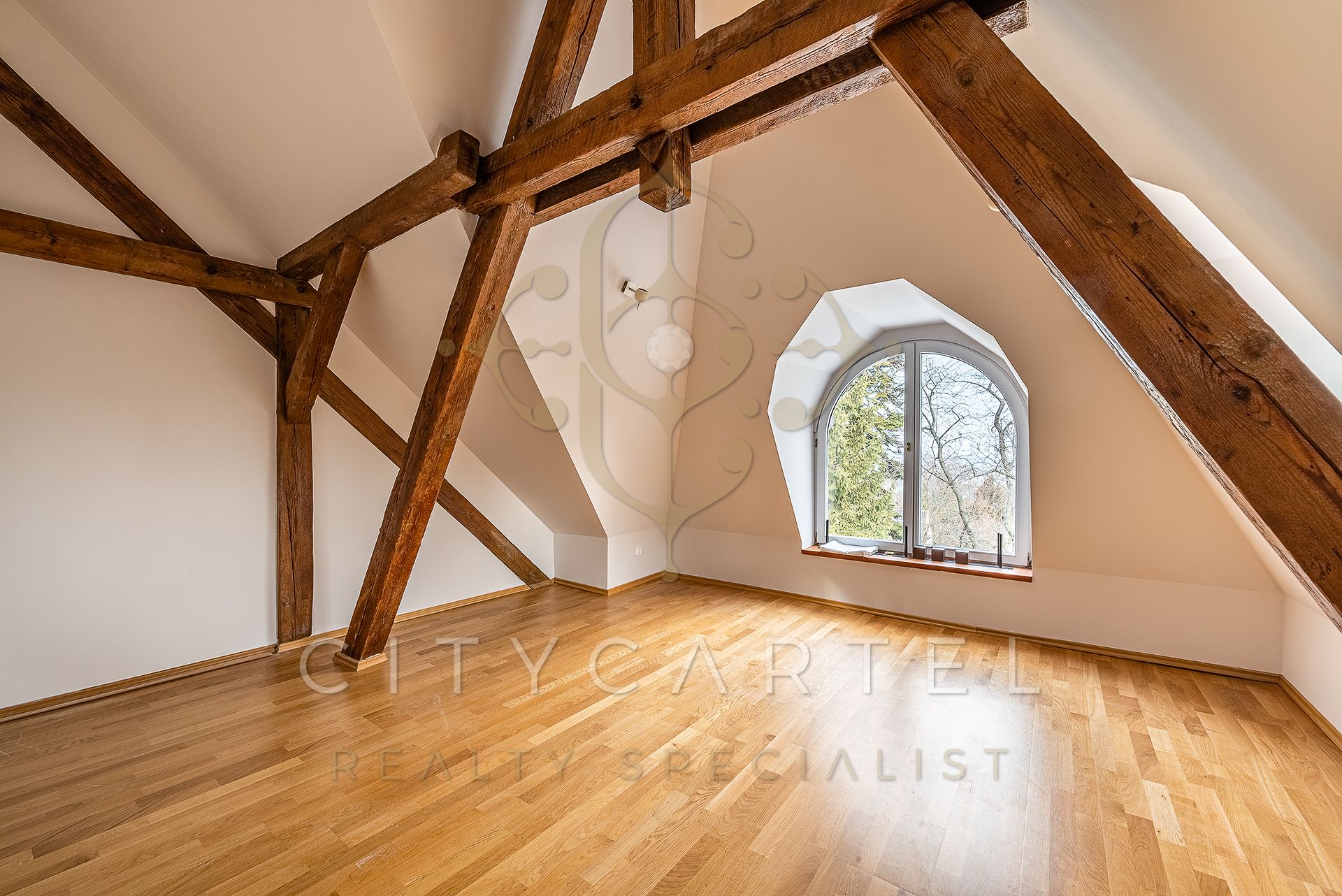 A fájl már létezik a célhelyen: import/kepek/vizjeles_4581662.jpg
For sale Villa, castle, mansion Budapest, XII. kerület  400 m<sup>2</sup> 4500000 EUR