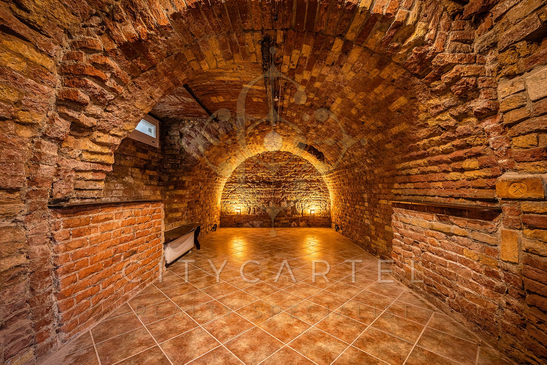 A fájl már létezik a célhelyen: import/kepek/vizjeles_4581670.jpg
For sale Villa, castle, mansion Budapest, XII. kerület  400 m<sup>2</sup> 4500000 EUR