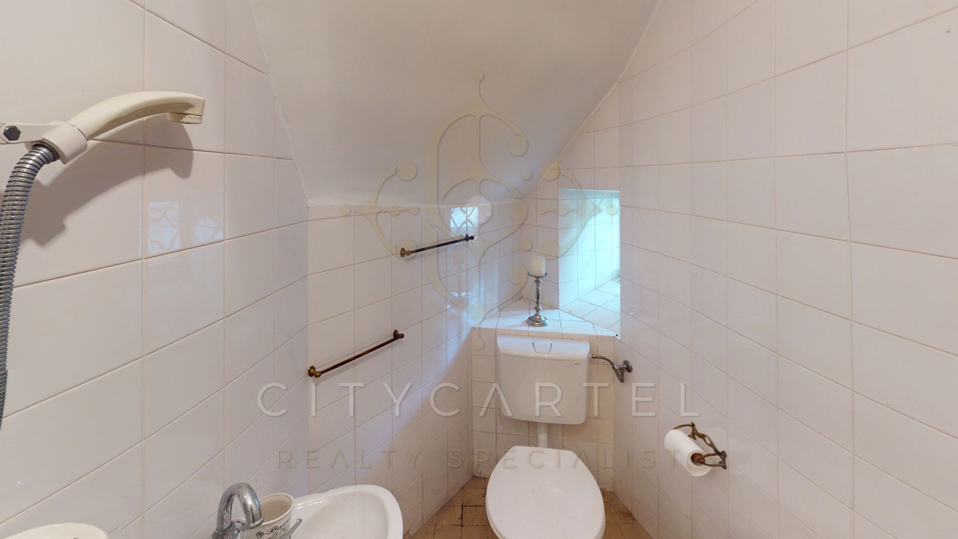 A fájl már létezik a célhelyen: import/kepek/vizjeles_4581680.jpg
For sale Villa, castle, mansion Budapest, XII. kerület  400 m<sup>2</sup> 4500000 EUR