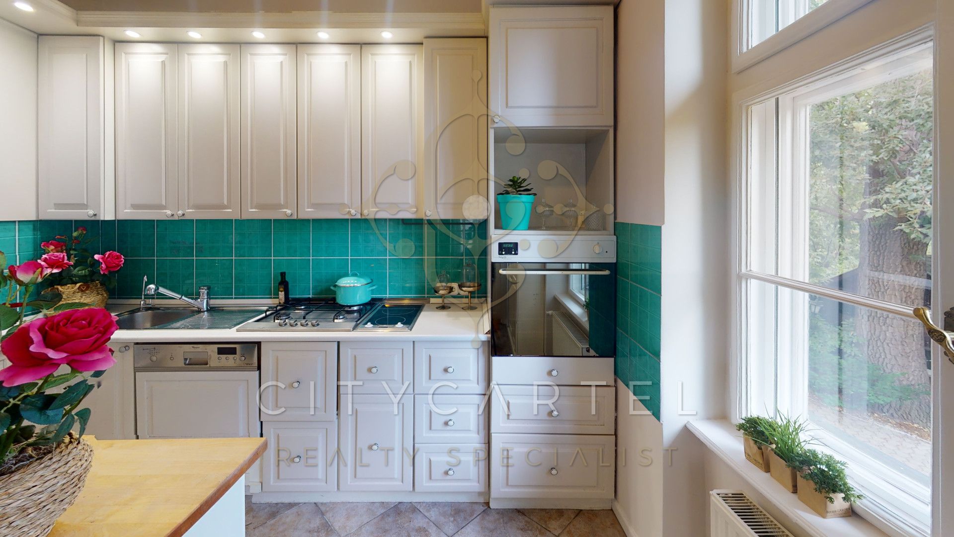A fájl már létezik a célhelyen: import/kepek/vizjeles_4581696.jpg
For sale Villa, castle, mansion Budapest, XII. kerület  400 m<sup>2</sup> 4500000 EUR