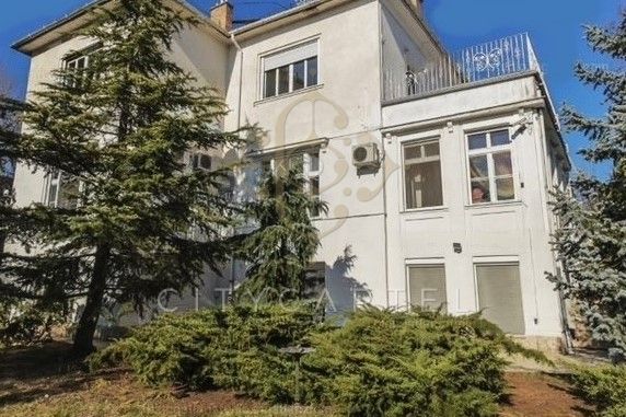 A fájl már létezik a célhelyen: import/kepek/vizjeles_4587763.jpg
For sale house Budapest, II. kerület  875 m<sup>2</sup> 1500 millió Ft