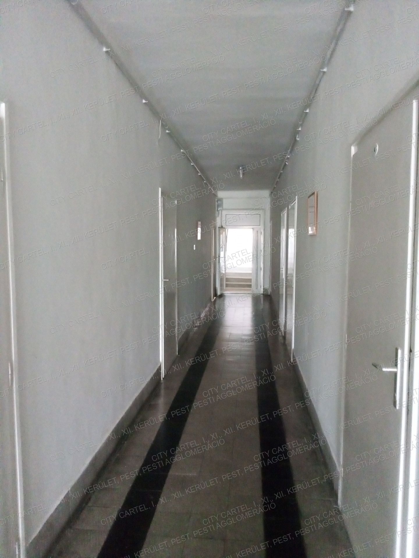 A fájl már létezik a célhelyen: import/kepek/vizjeles_4593638.jpg
For sale Office in office building A Solymár  40 m<sup>2</sup> 130000 millió Ft