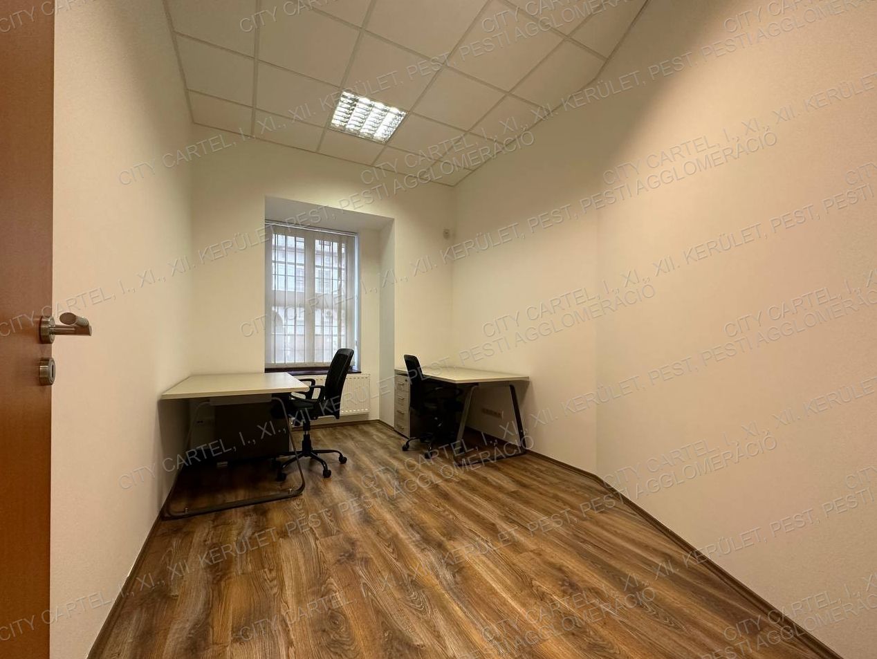 A fájl már létezik a célhelyen: import/kepek/vizjeles_4598766.jpg
Eladó üzlethelyiség Budapest, V. kerület  23 m<sup>2</sup> 900 EUR