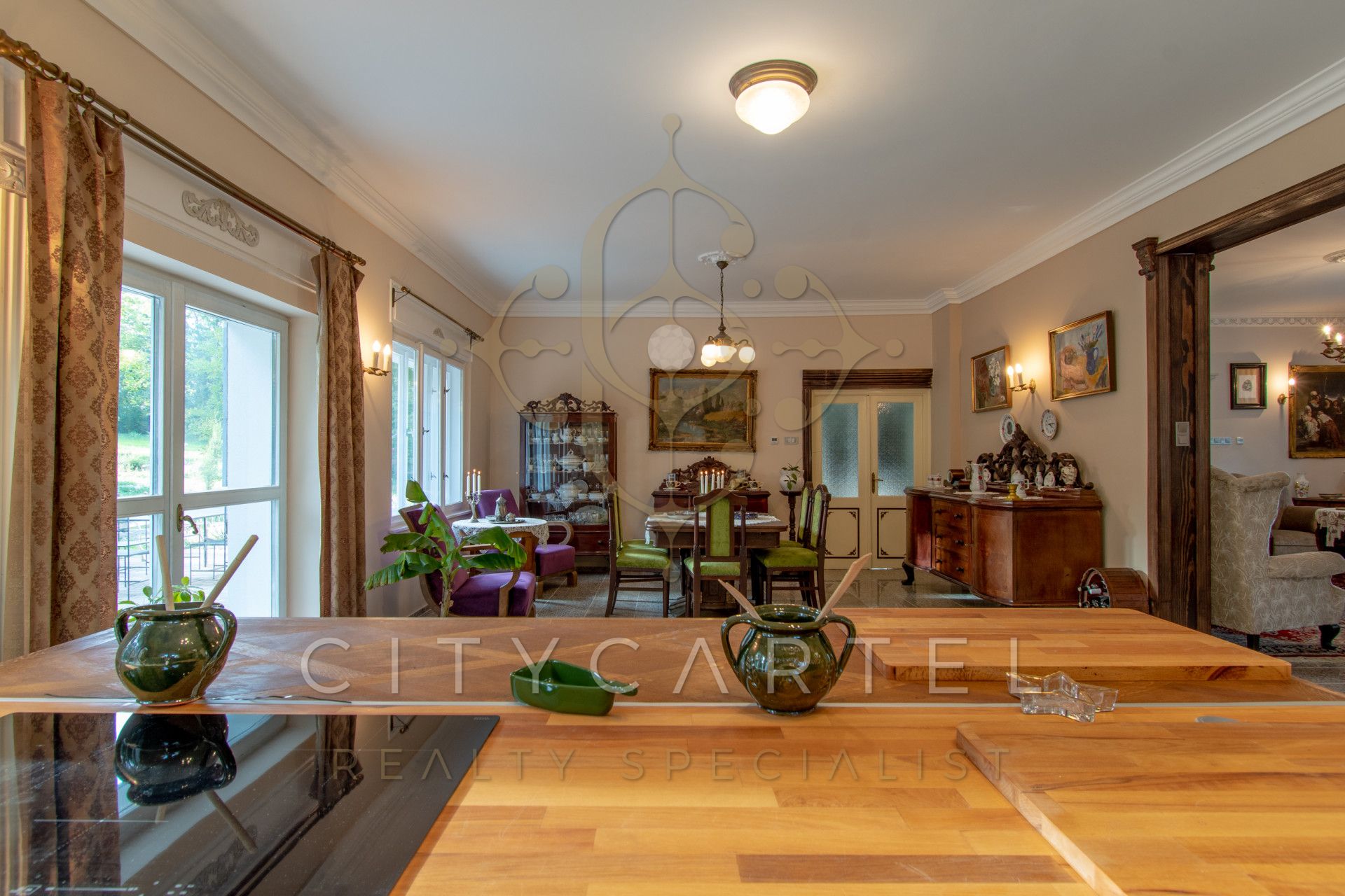 A fájl már létezik a célhelyen: import/kepek/vizjeles_4624909.jpg
For sale house Tahitótfalu  850 m<sup>2</sup> 1350000 EUR
