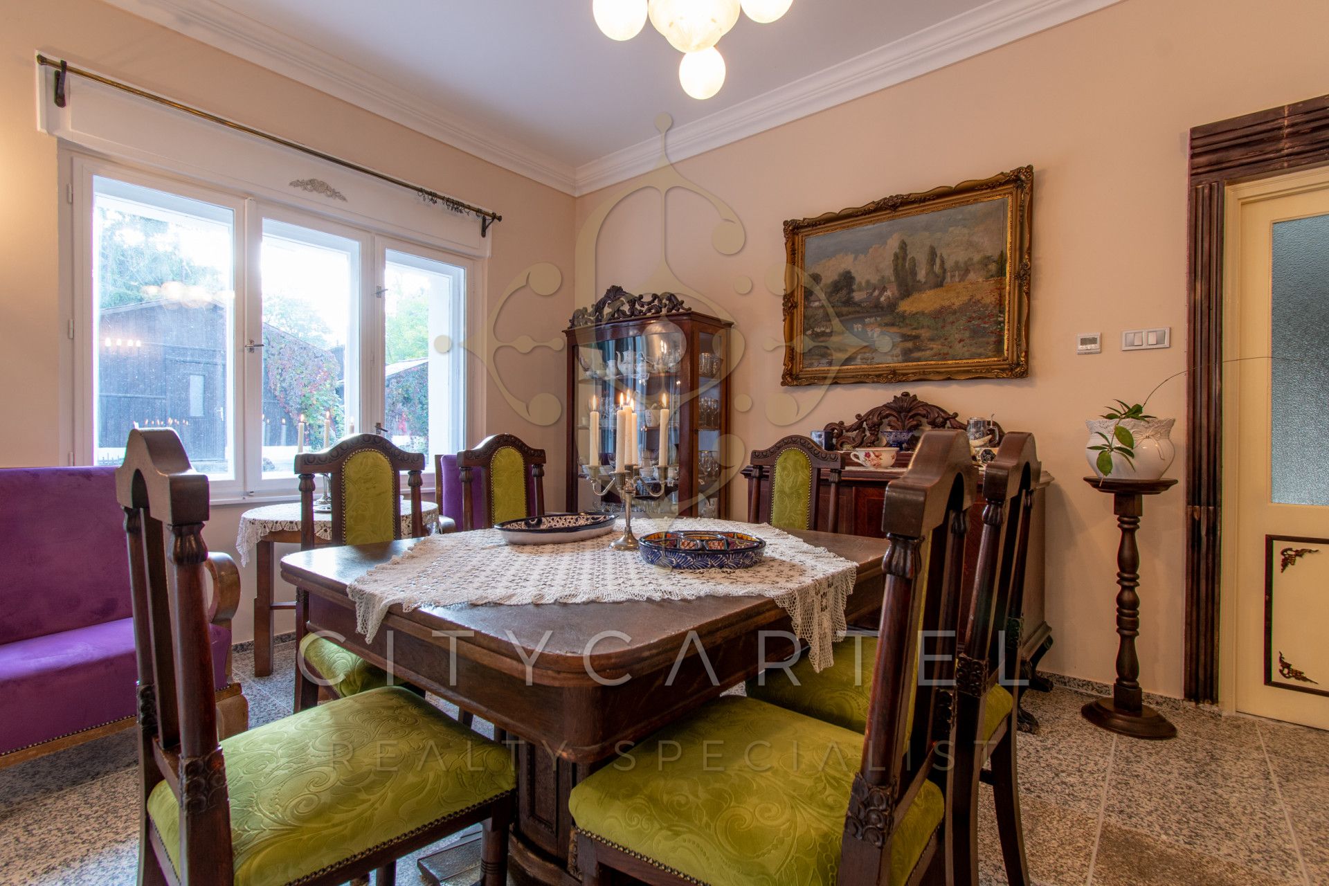 A fájl már létezik a célhelyen: import/kepek/vizjeles_4624926.jpg
For sale house Tahitótfalu  850 m<sup>2</sup> 1350000 EUR