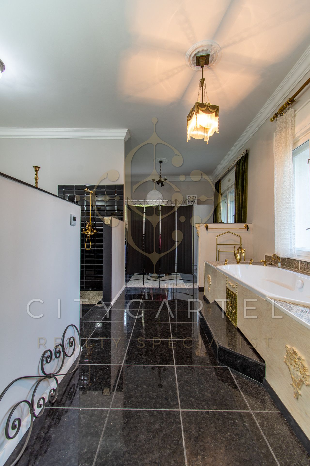 A fájl már létezik a célhelyen: import/kepek/vizjeles_4624962.jpg
For sale house Tahitótfalu  850 m<sup>2</sup> 1350000 EUR