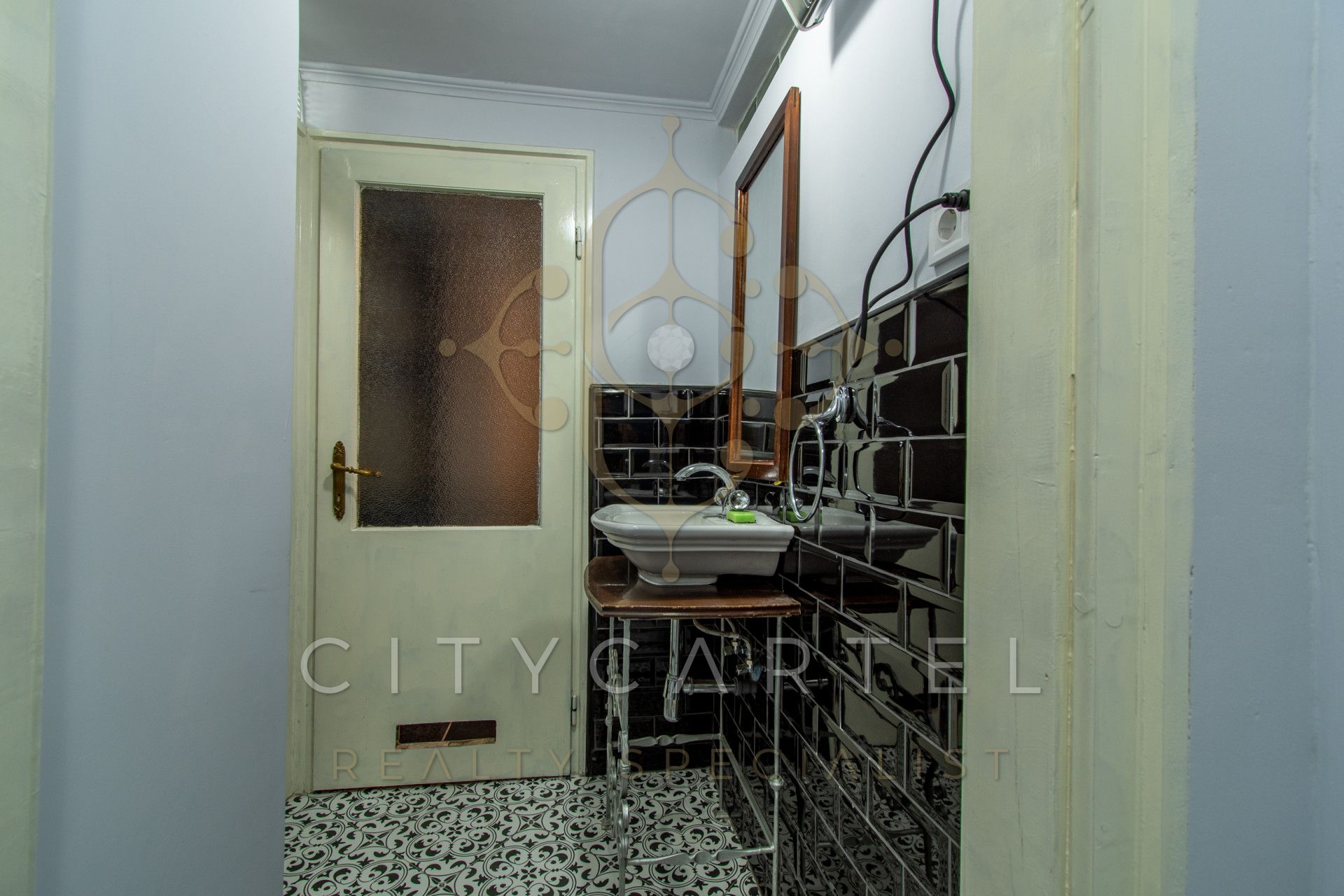 A fájl már létezik a célhelyen: import/kepek/vizjeles_4624987.jpg
For sale house Tahitótfalu  850 m<sup>2</sup> 1350000 EUR