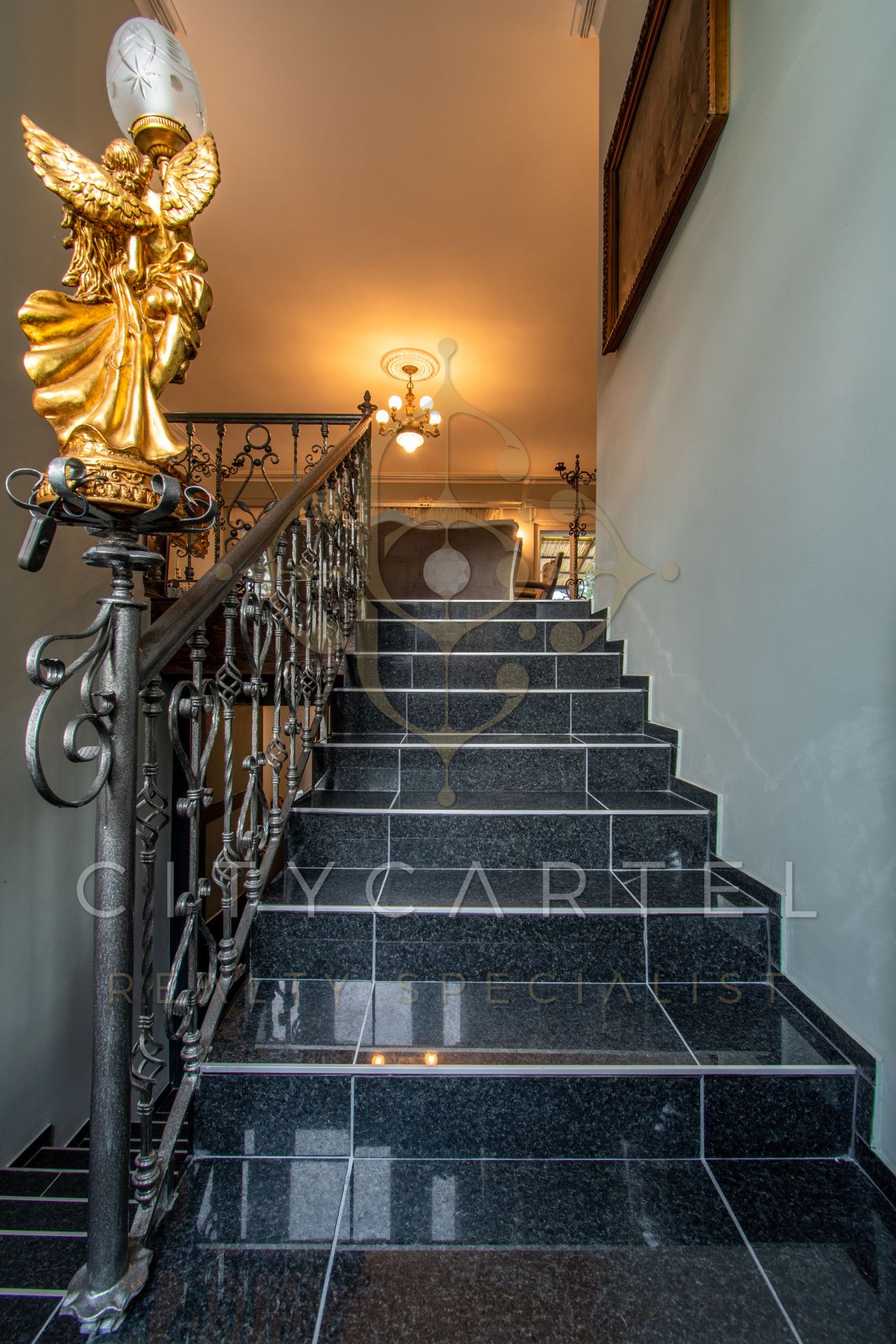 A fájl már létezik a célhelyen: import/kepek/vizjeles_4624991.jpg
For sale house Tahitótfalu  850 m<sup>2</sup> 1350000 EUR