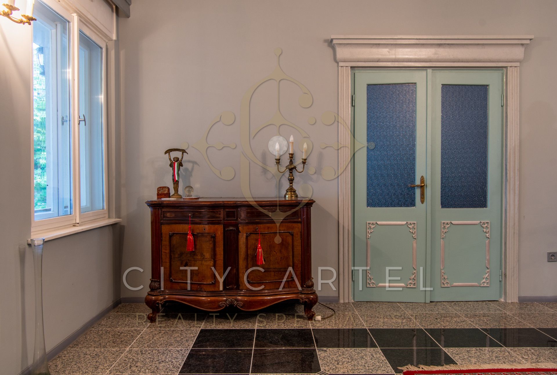 A fájl már létezik a célhelyen: import/kepek/vizjeles_4624992.jpg
For sale house Tahitótfalu  850 m<sup>2</sup> 1350000 EUR