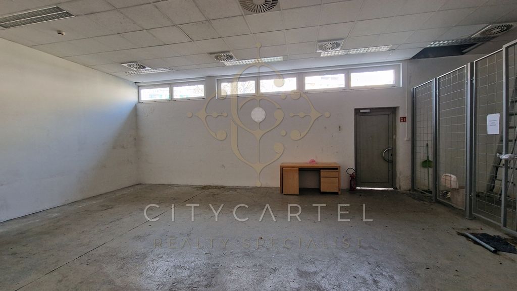 A fájl már létezik a célhelyen: import/kepek/vizjeles_4629839.jpg
Eladó Irodaház Budapest, IX. kerület  1250 m<sup>2</sup> 13860 EUR