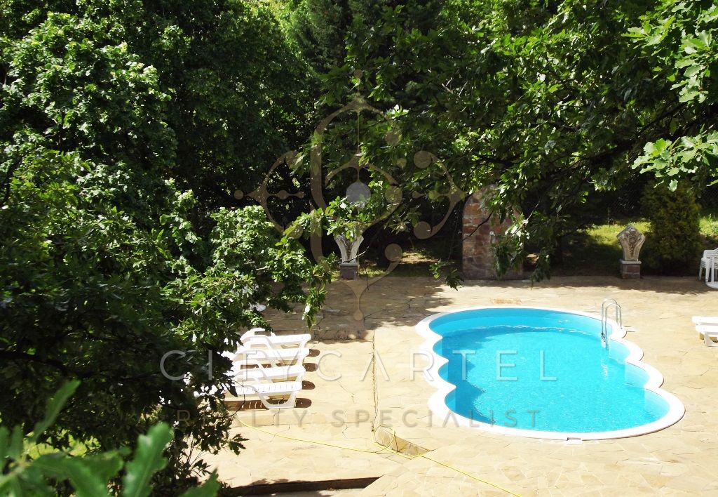 A fájl már létezik a célhelyen: import/kepek/vizjeles_4629948.jpg
Eladó Villa, kastély, kúria Zánka  1470 m<sup>2</sup> 2500000 EUR